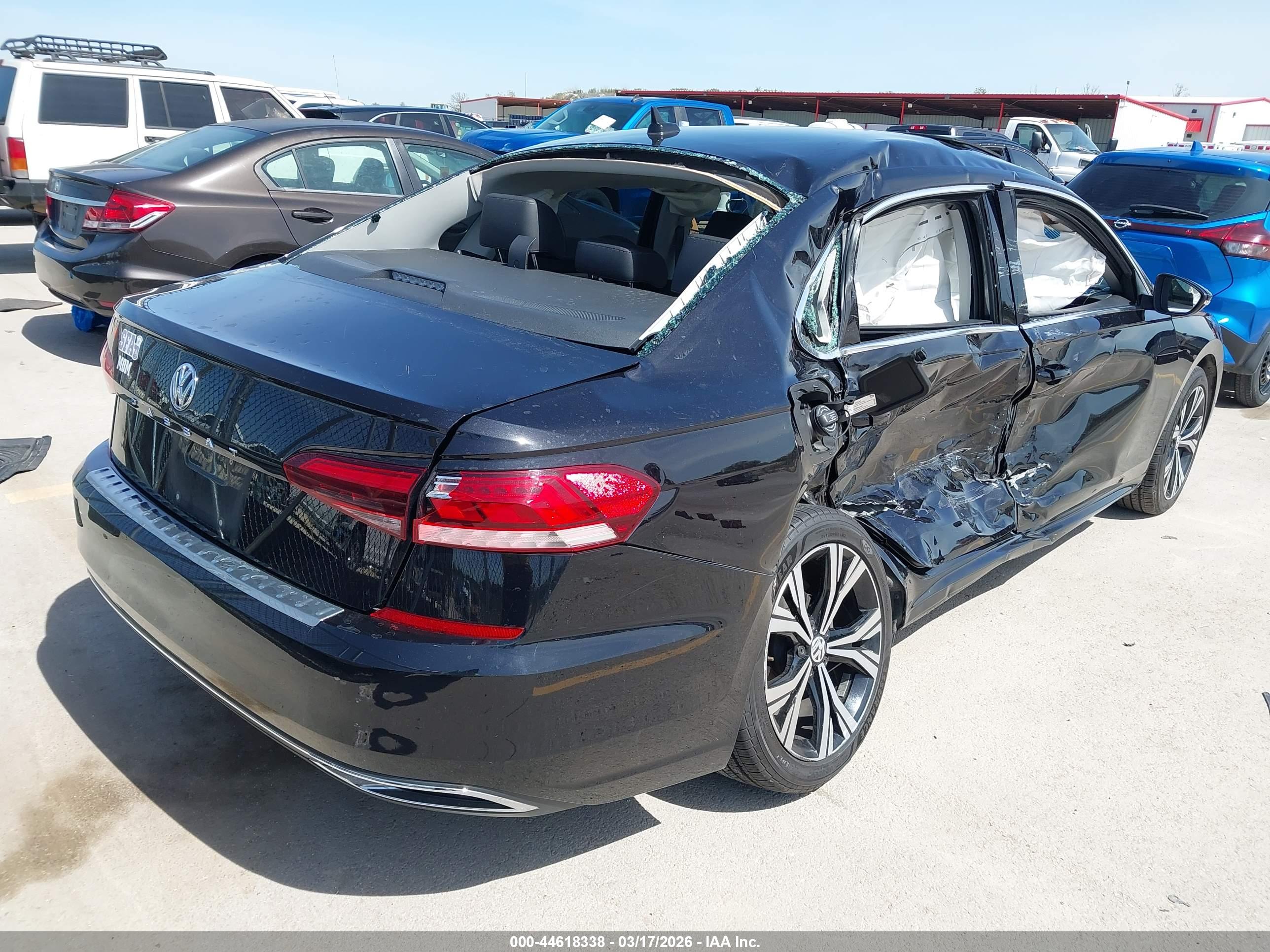 VOLKSWAGEN PASSAT image 4