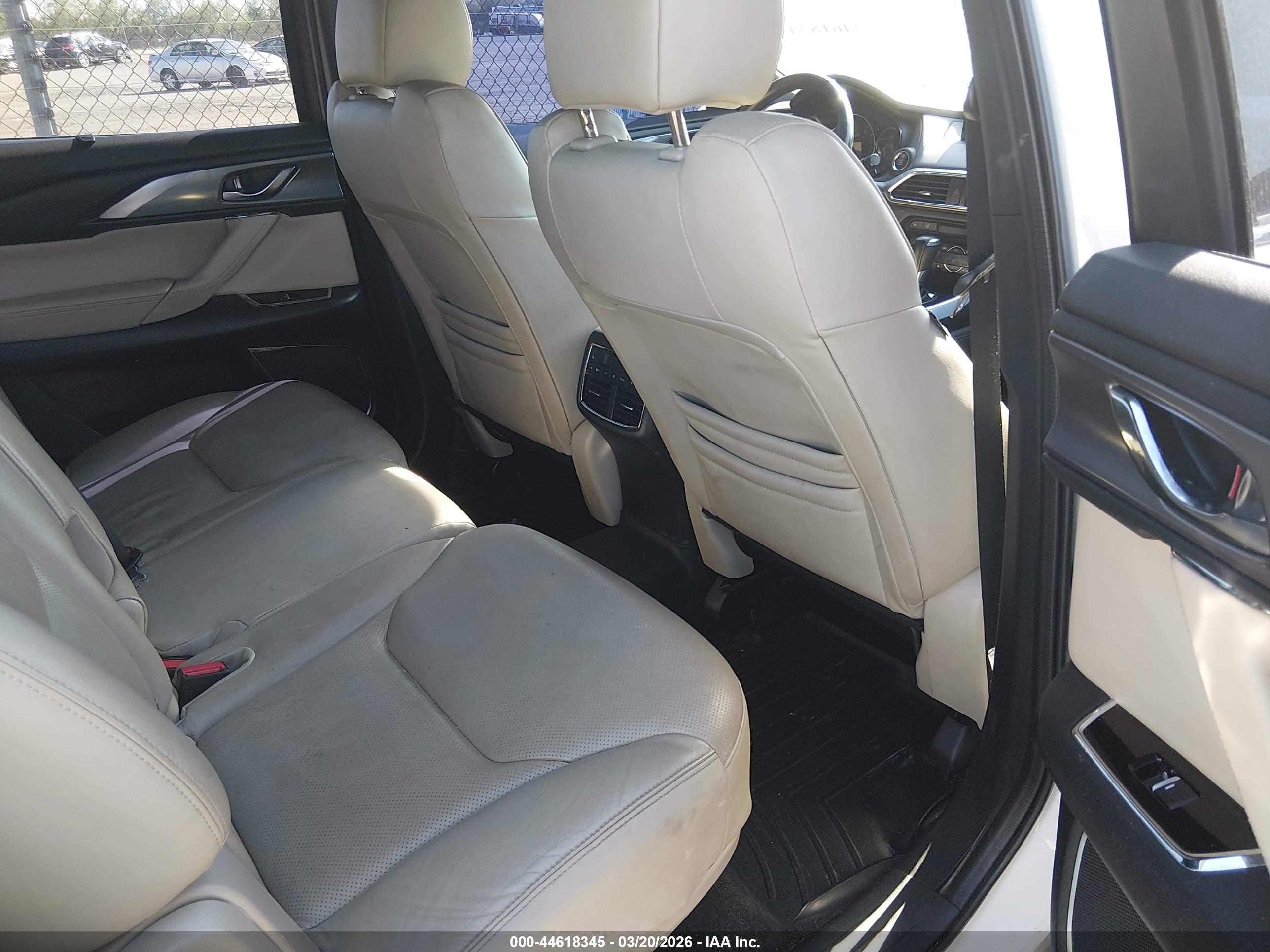 MAZDA CX-9 image 8