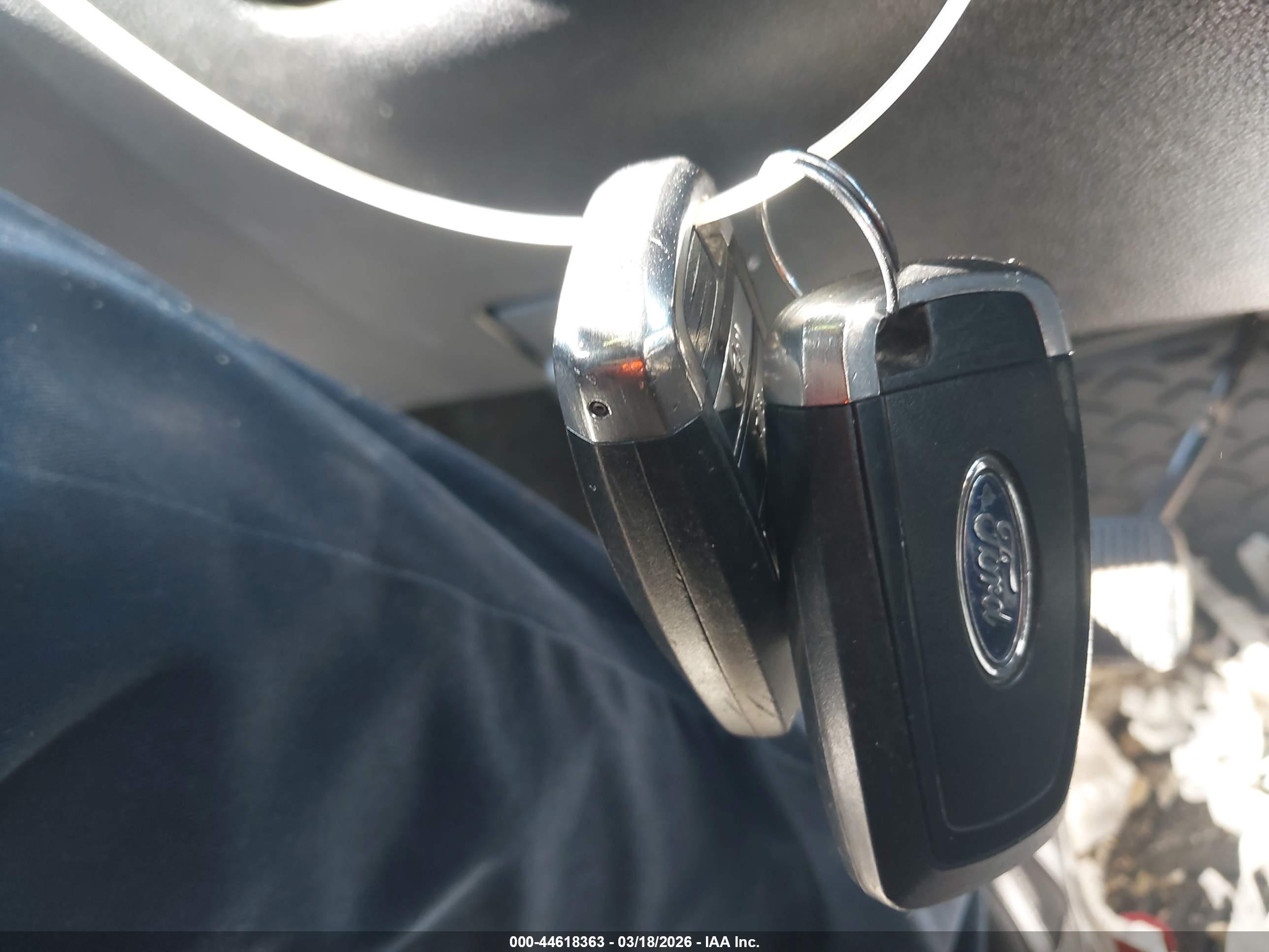 FORD EXPLORER image 11