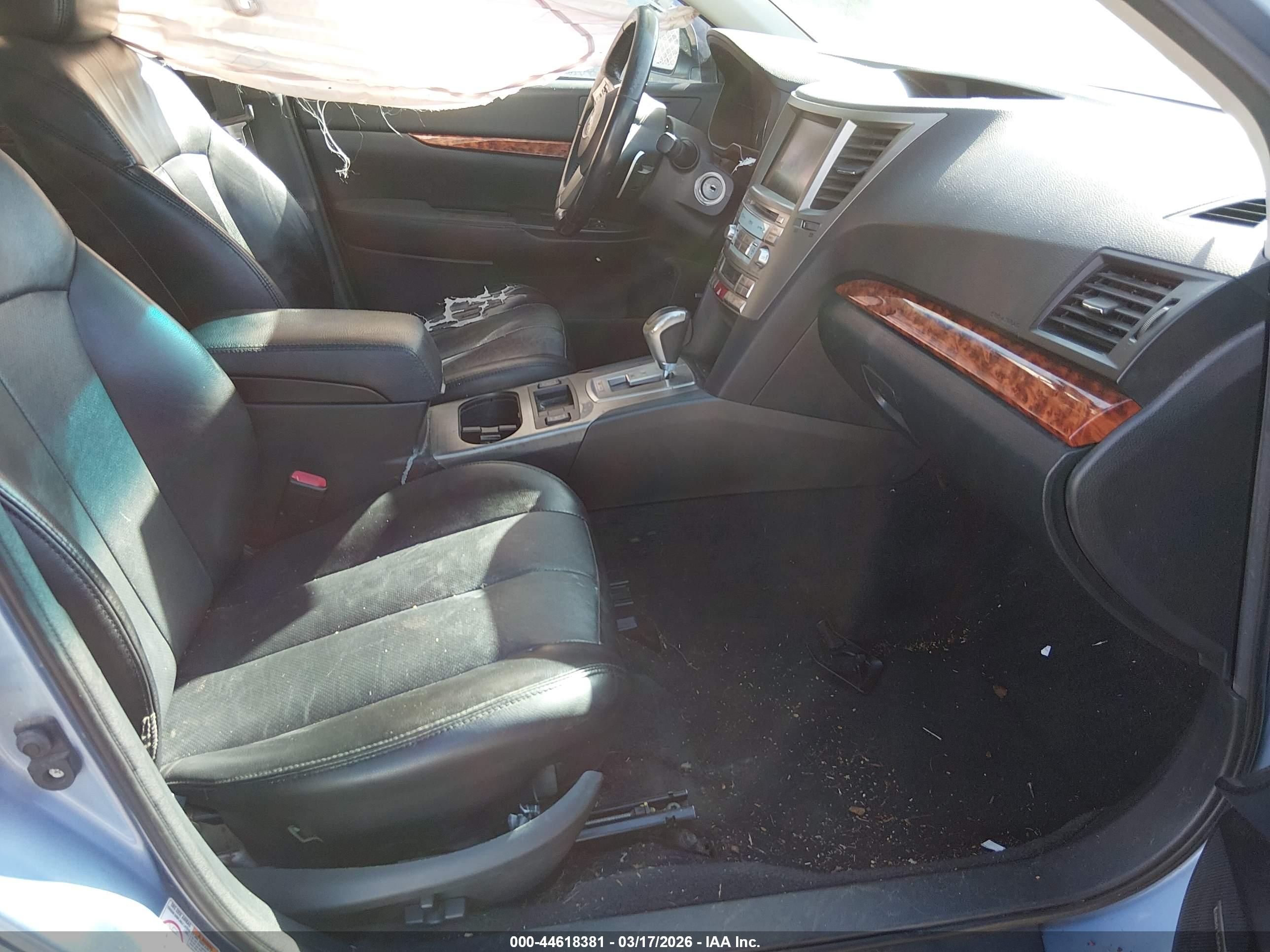 SUBARU OUTBACK image 5