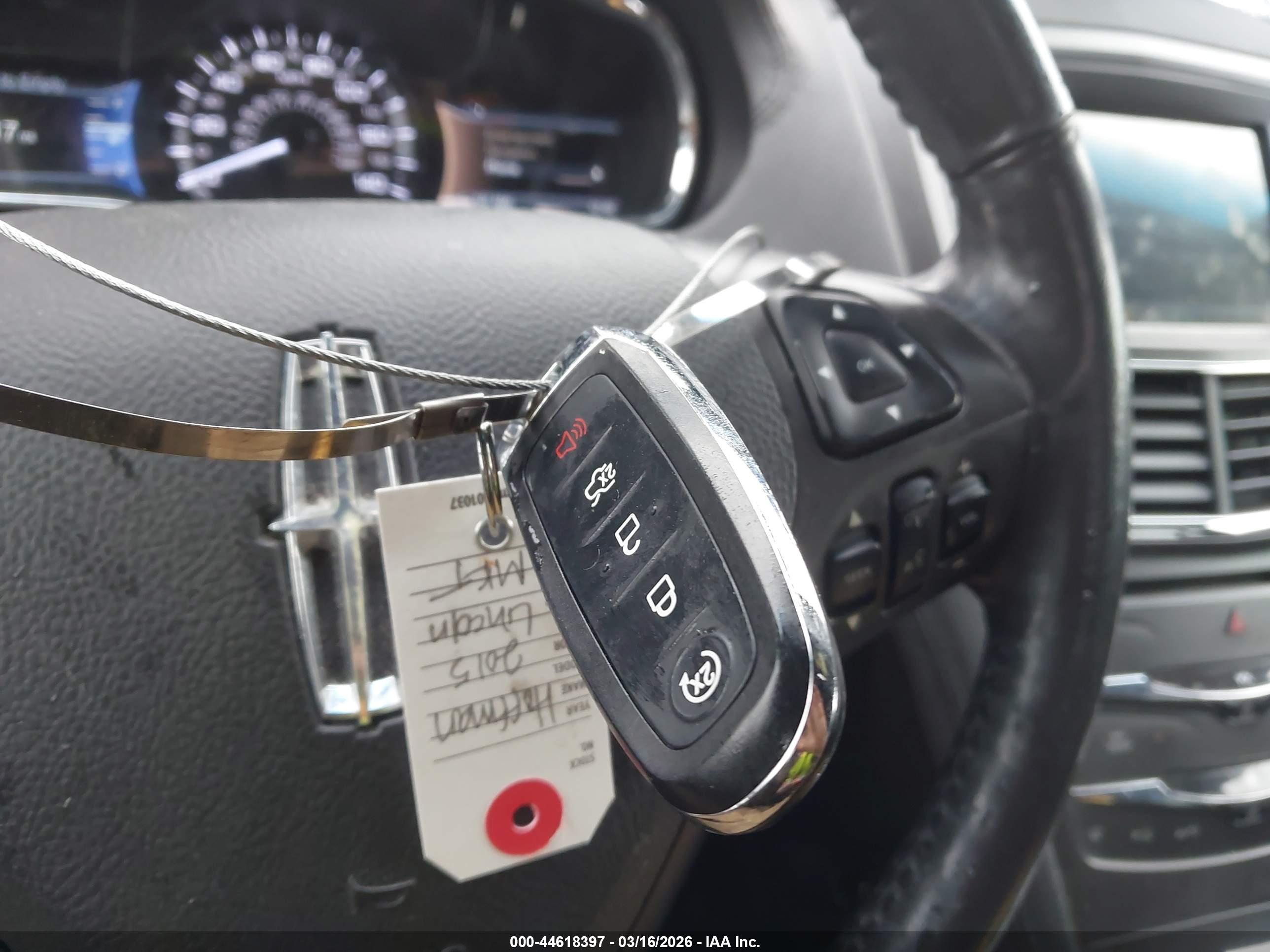 LINCOLN MKT image 11