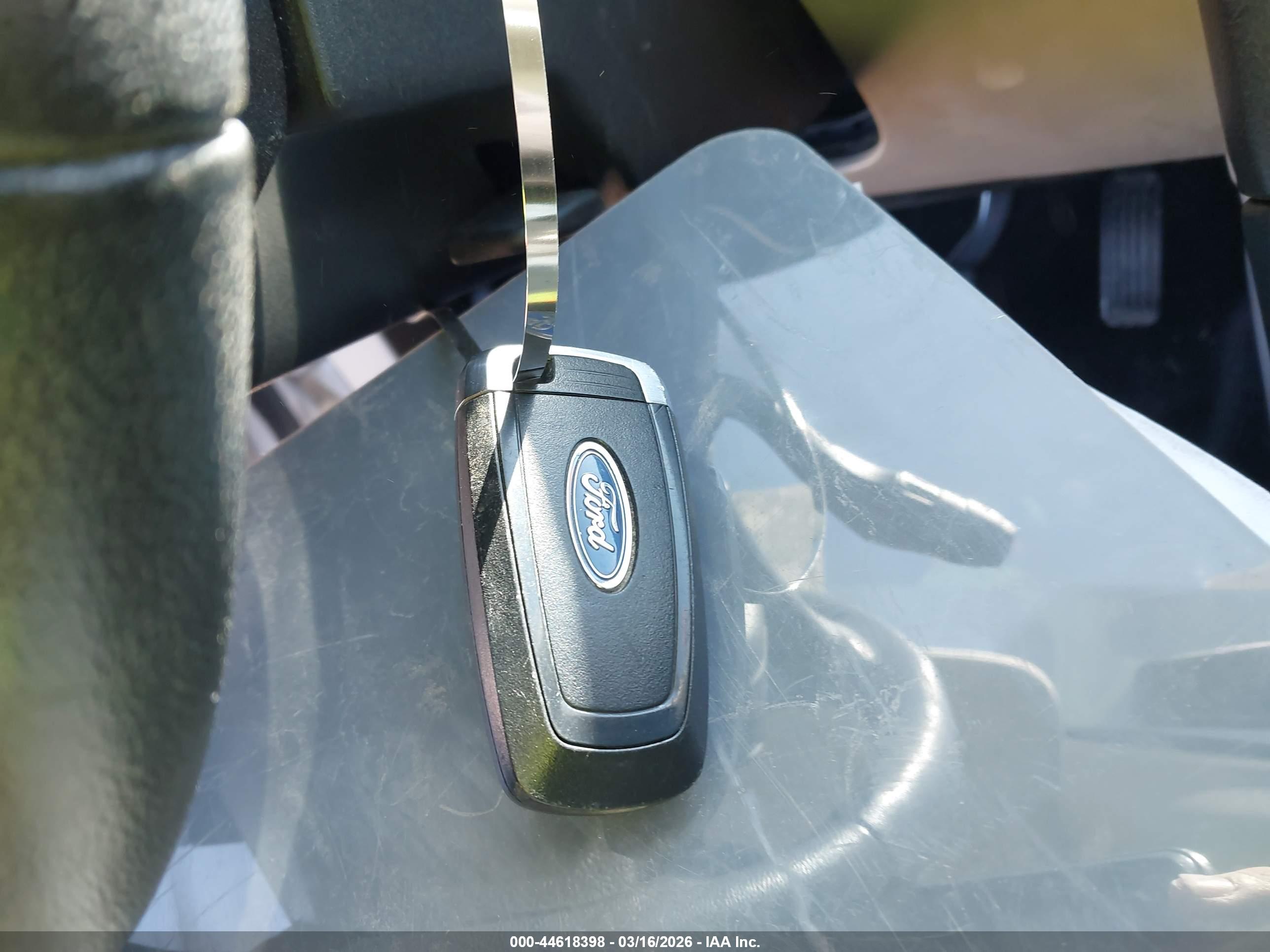 FORD FUSION image 11