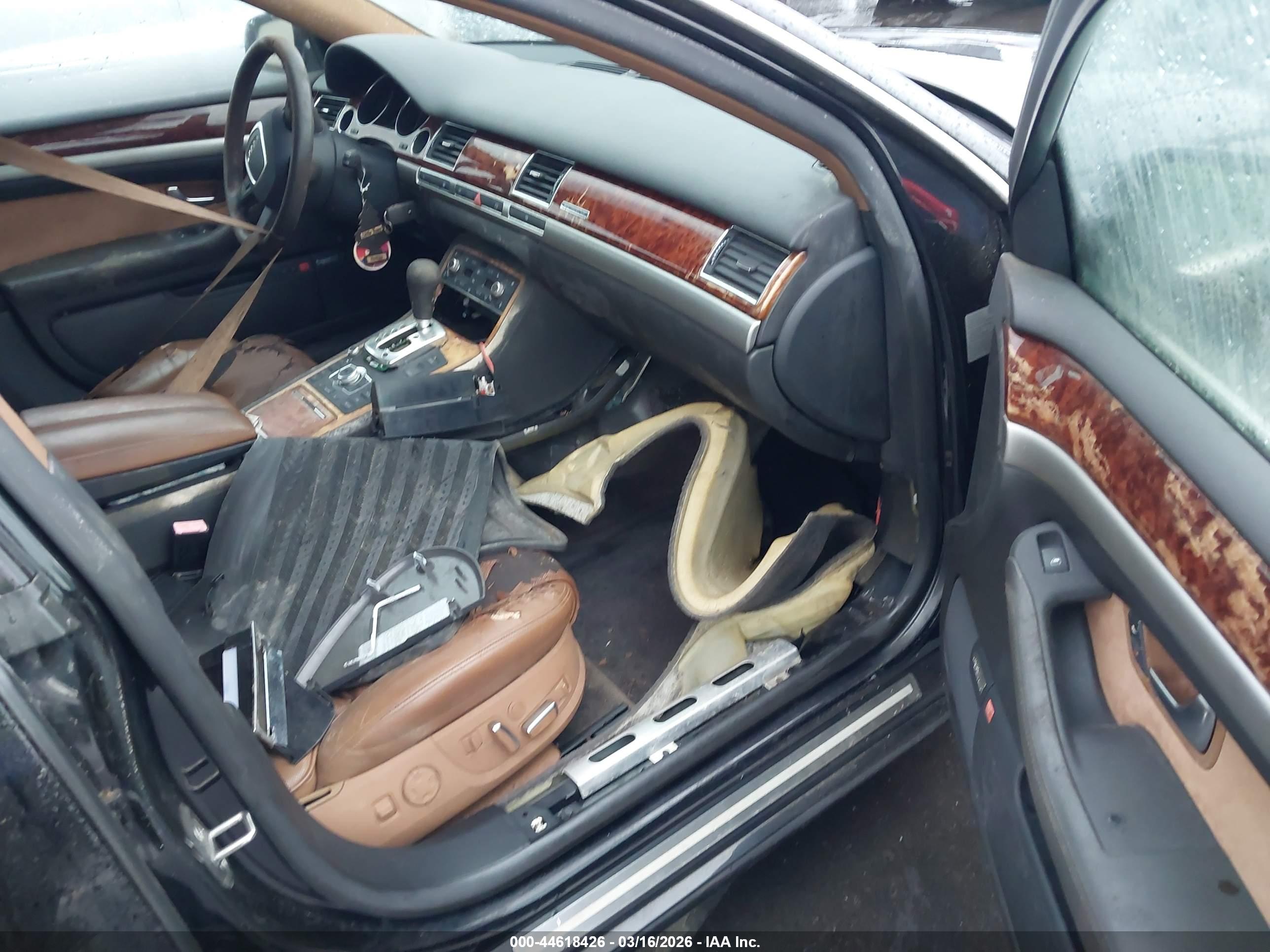 AUDI A8 image 5