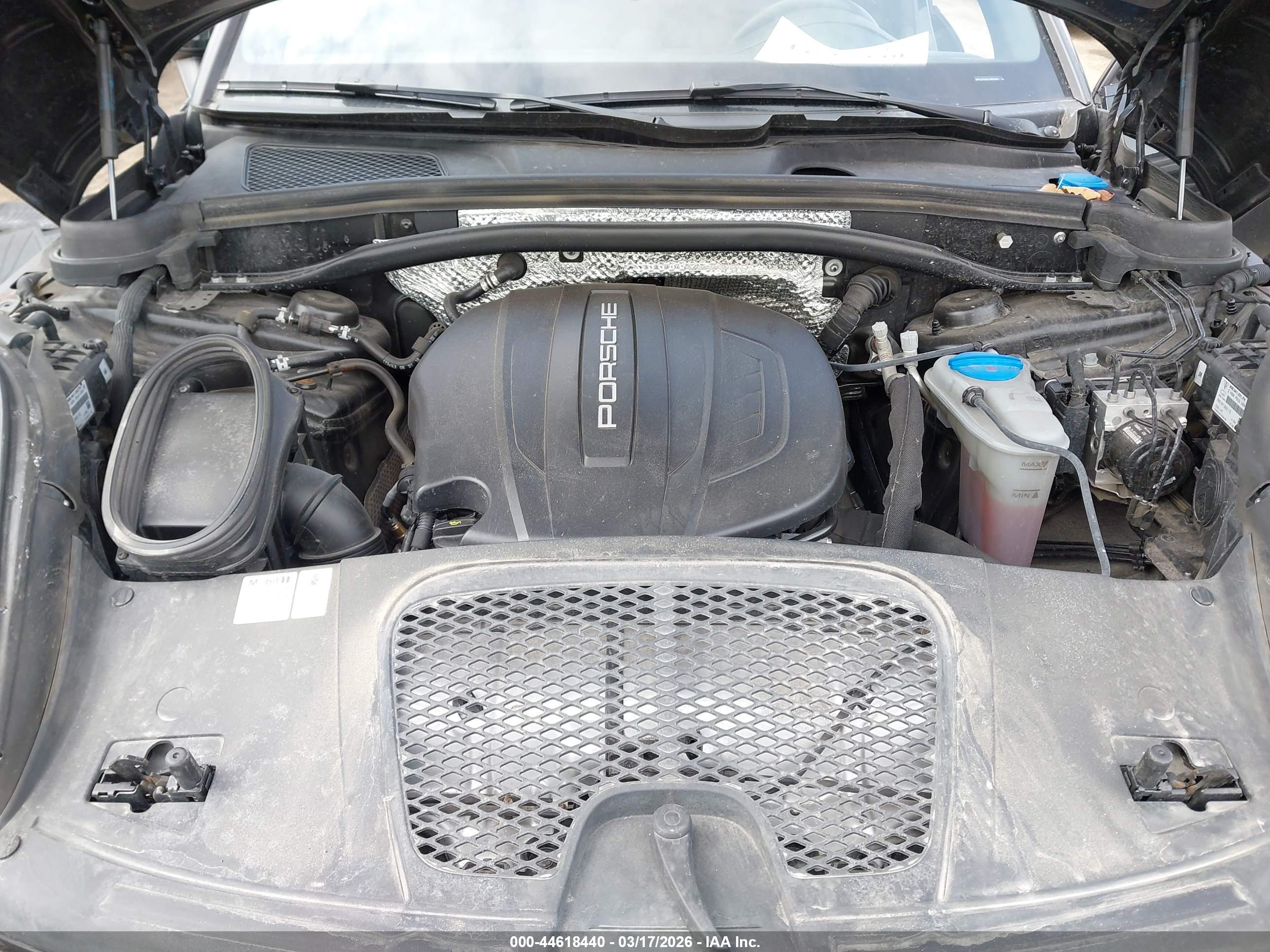 PORSCHE MACAN image 10