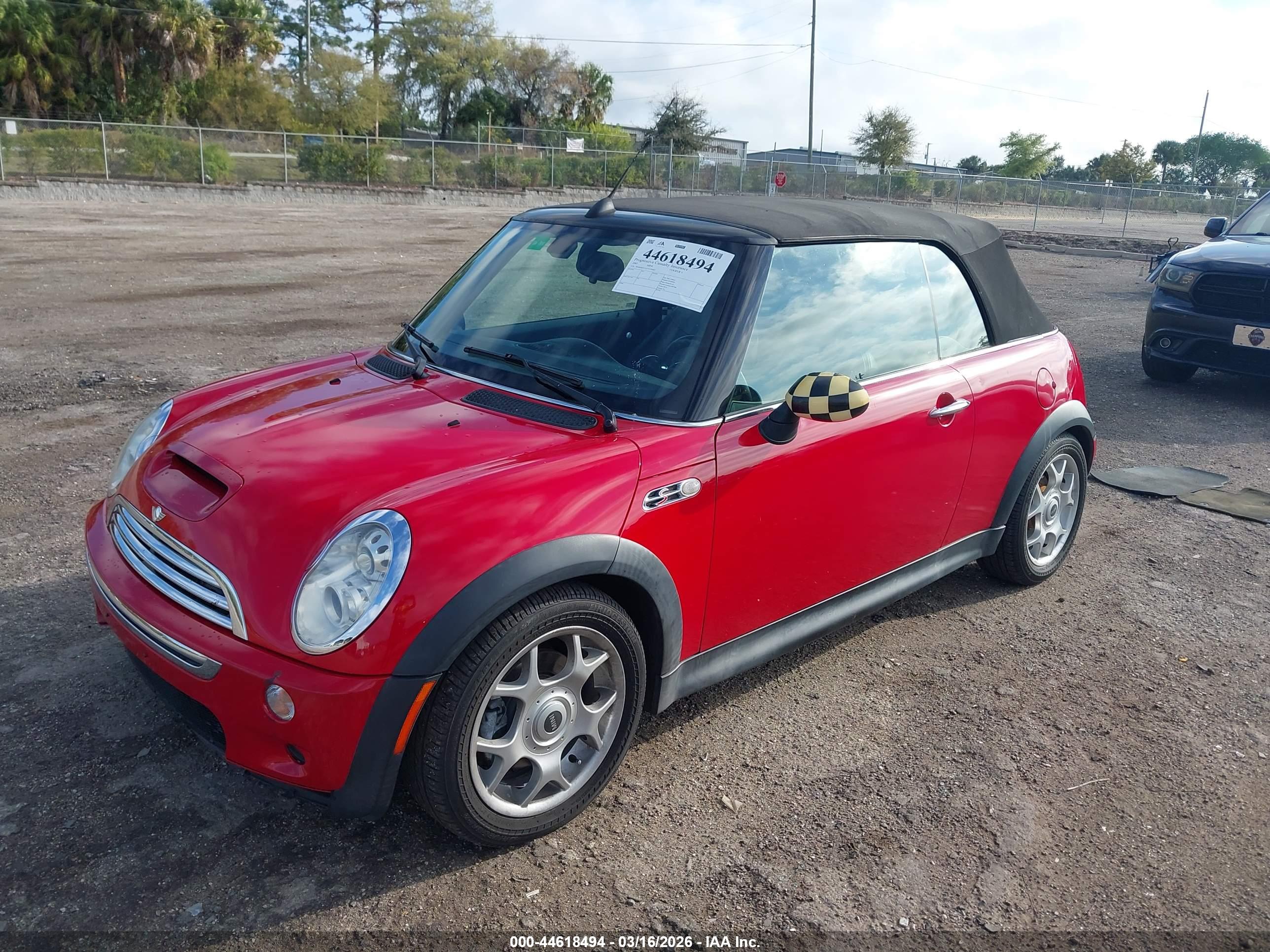 MINI COOPER image 2