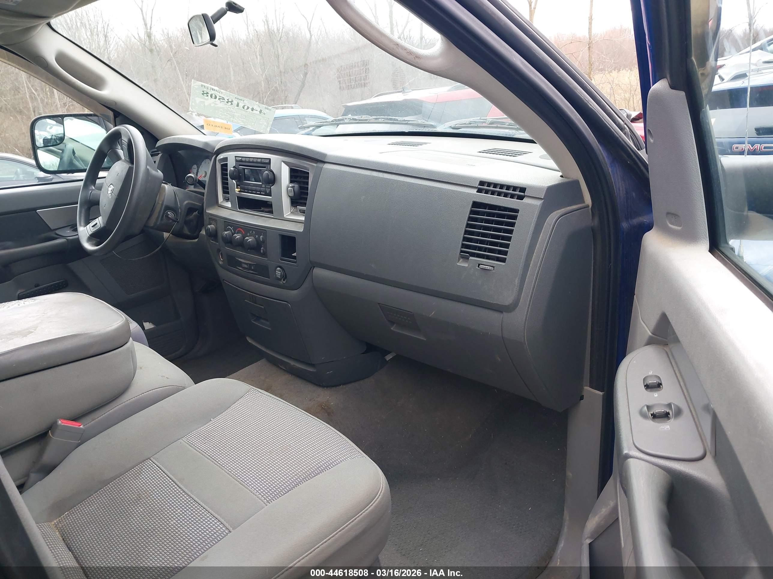 DODGE RAM image 5