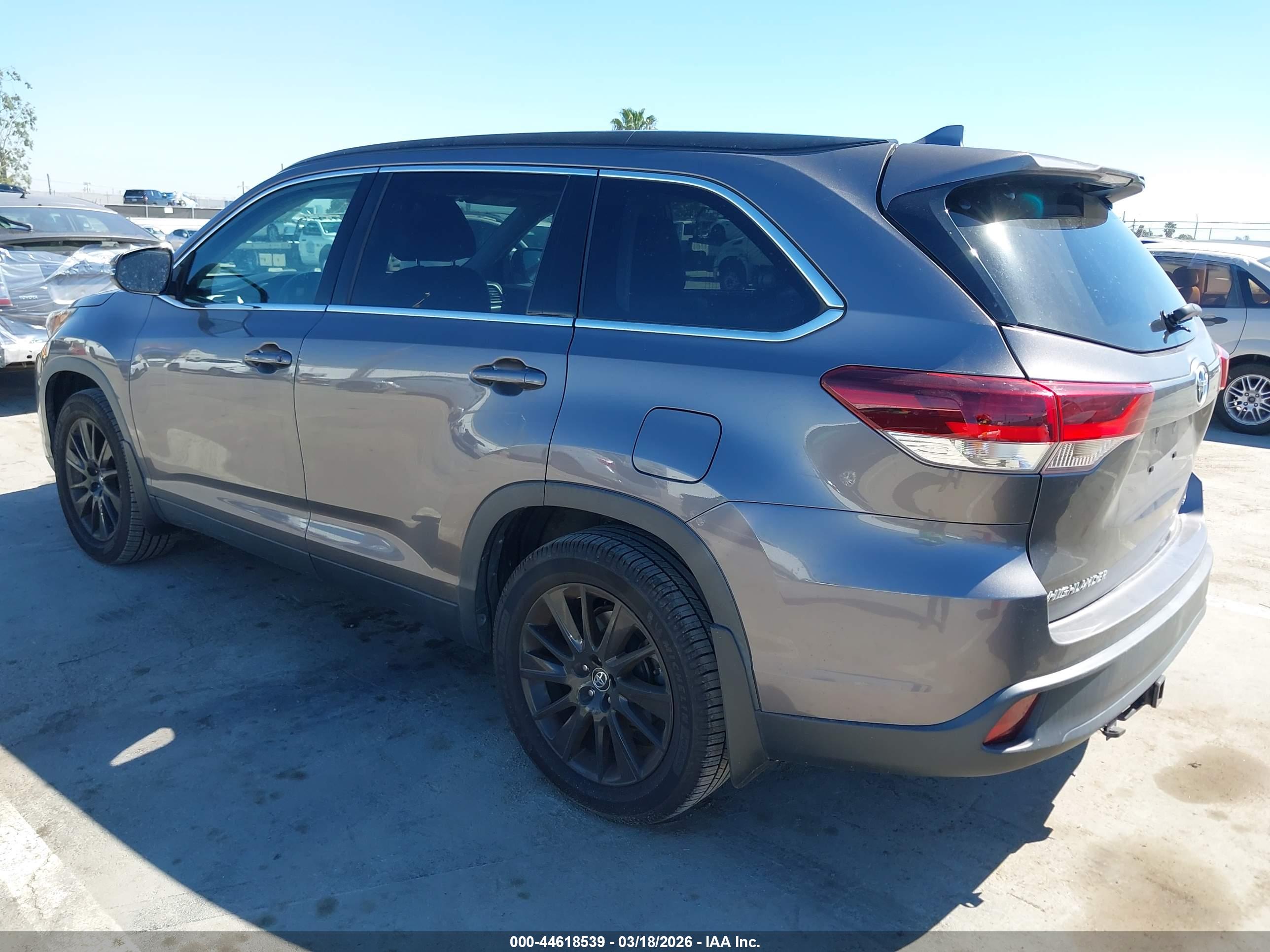 TOYOTA HIGHLANDER image 3