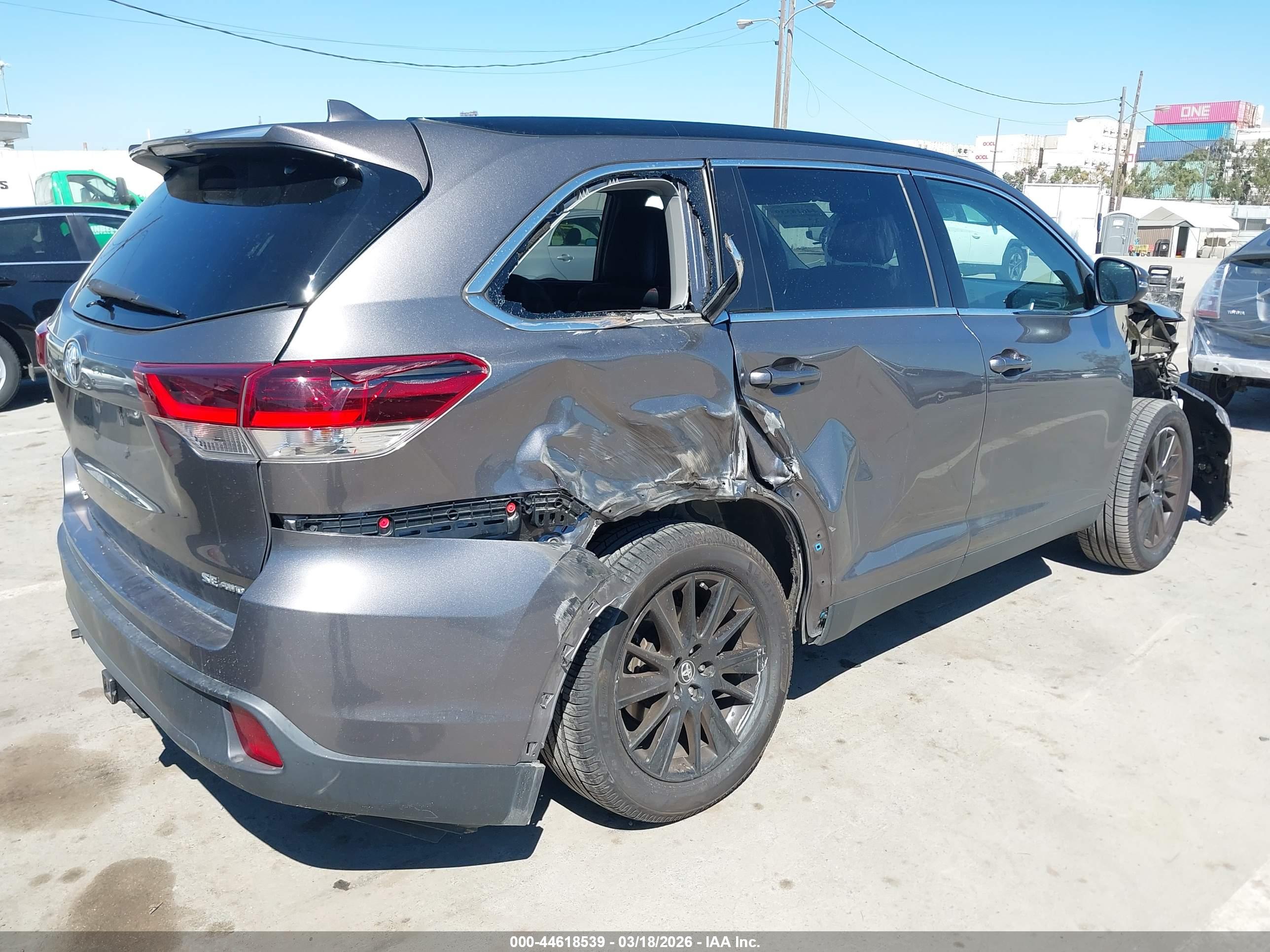 TOYOTA HIGHLANDER image 4