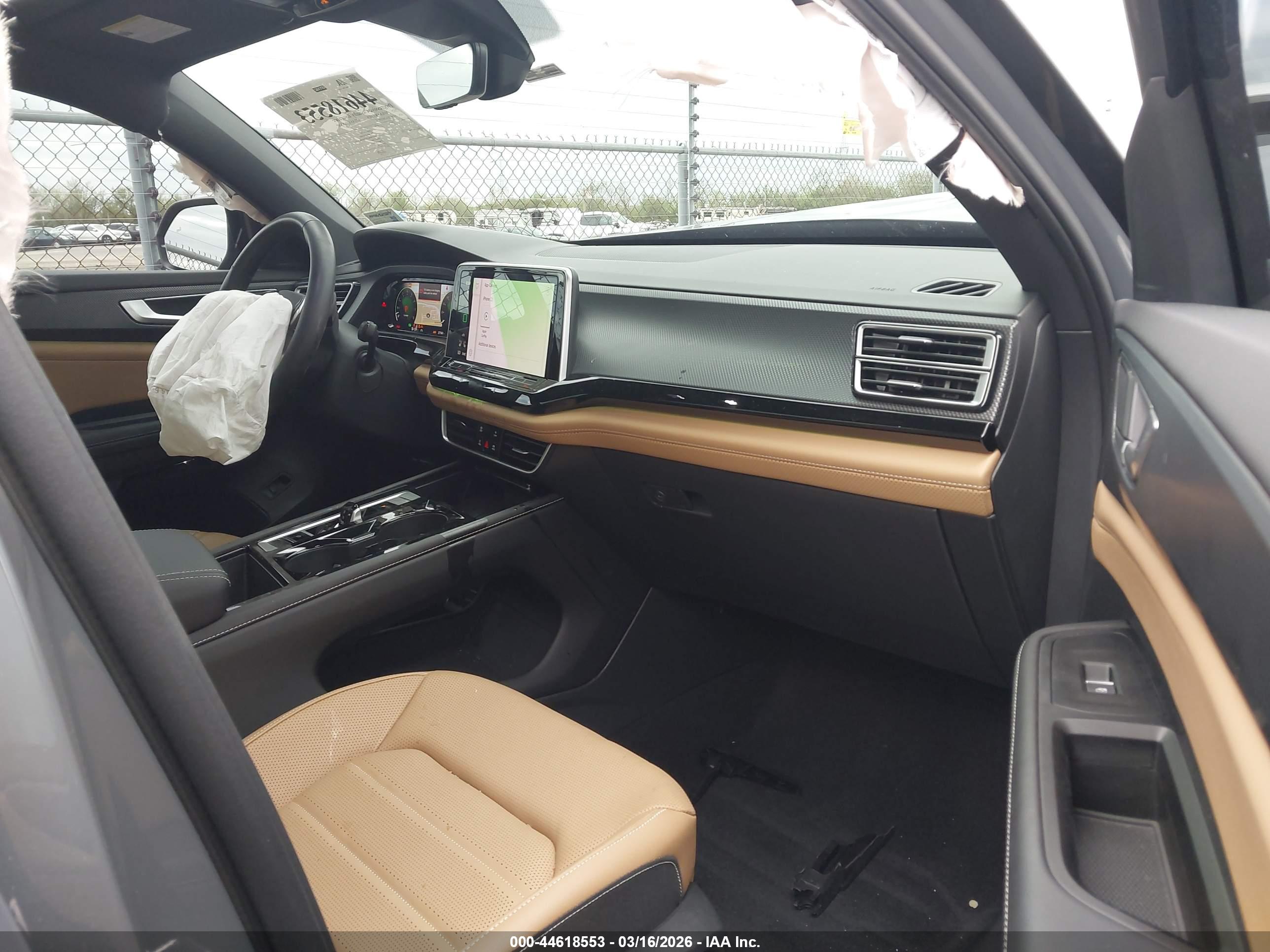 VOLKSWAGEN ATLAS image 5