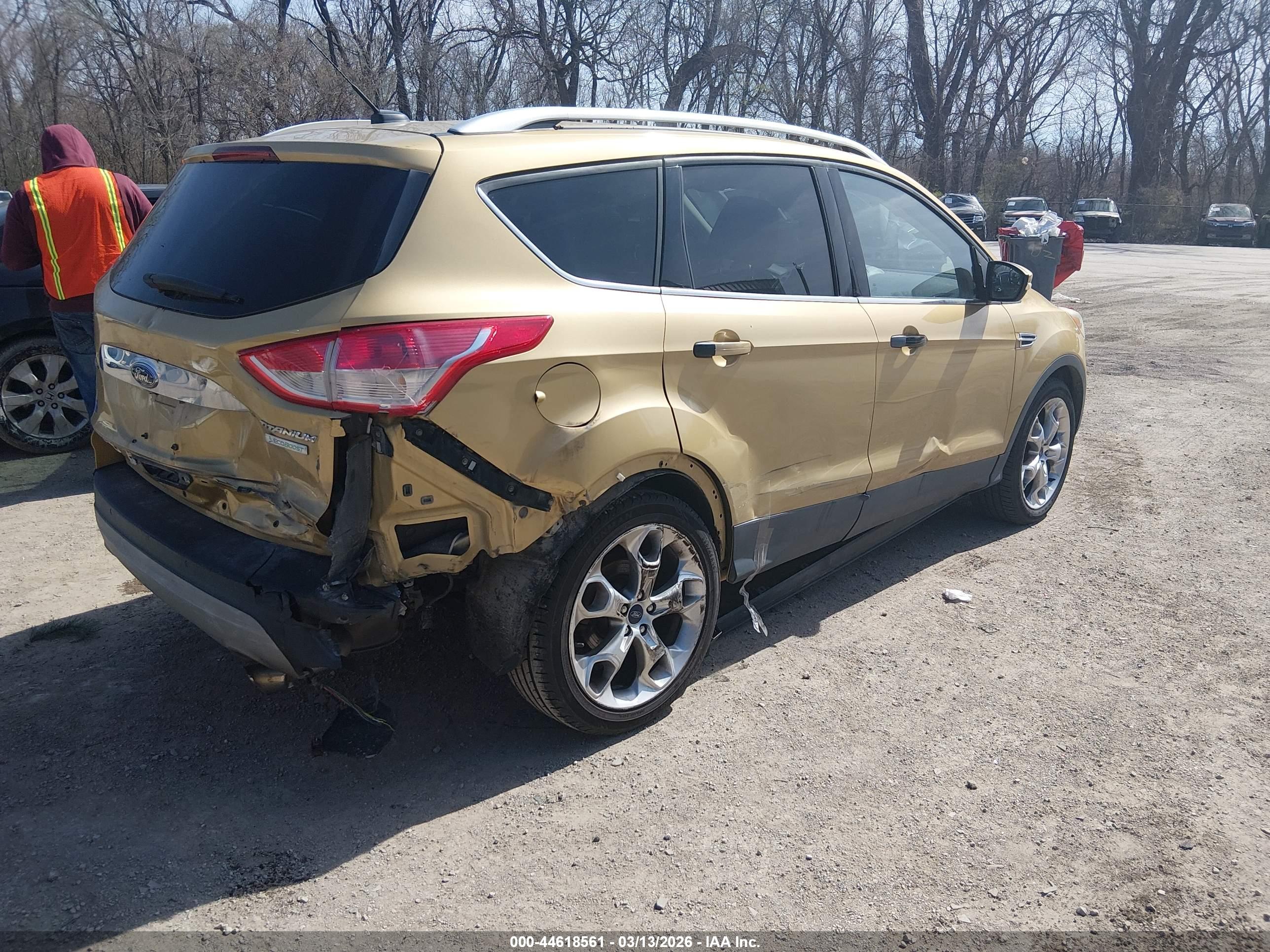 FORD ESCAPE image 4