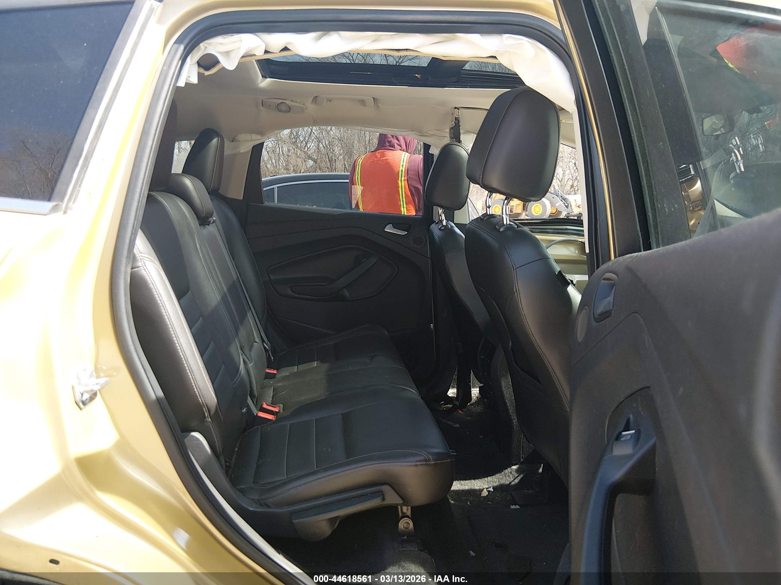 FORD ESCAPE image 8