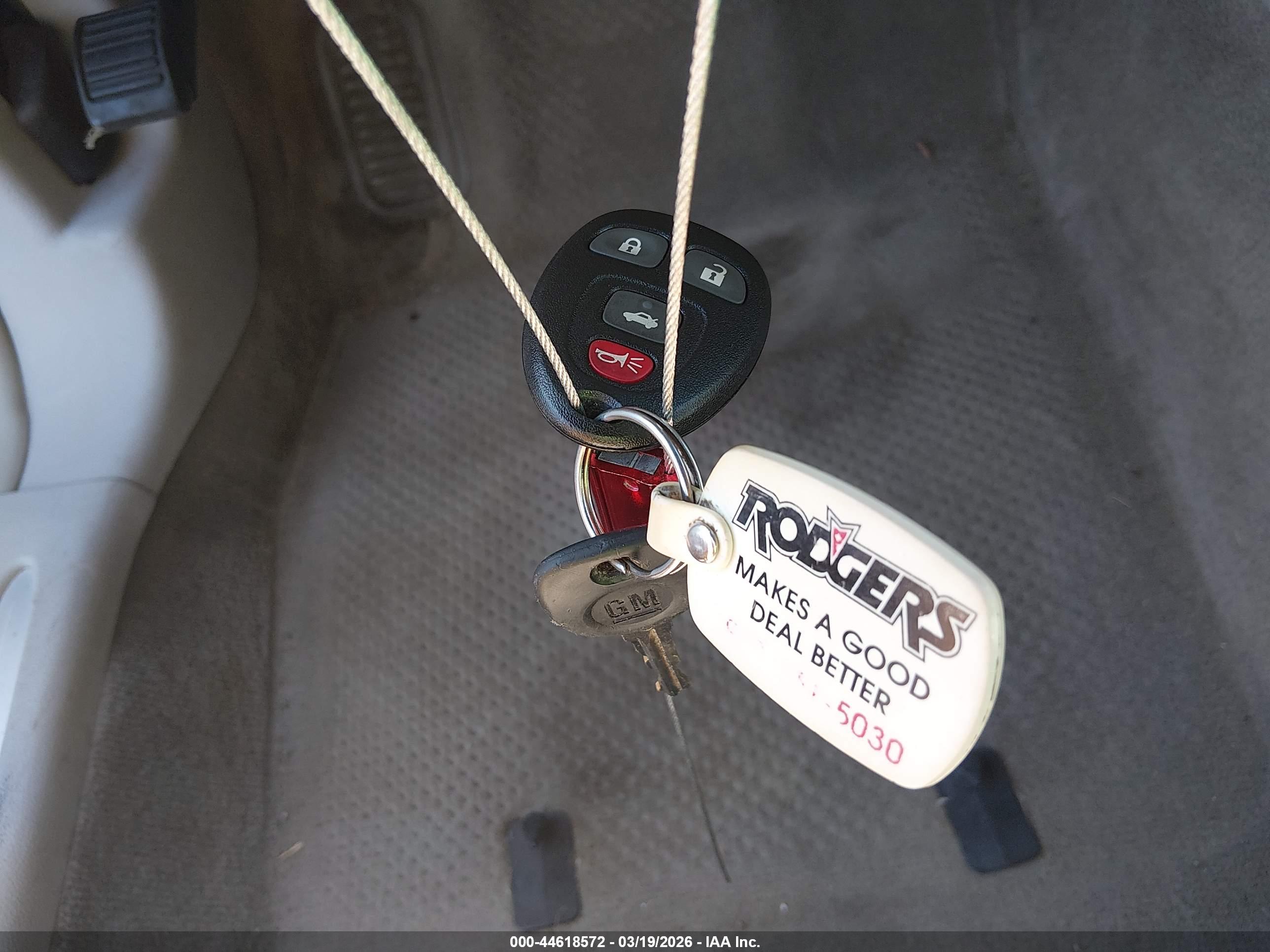 BUICK LUCERNE image 11