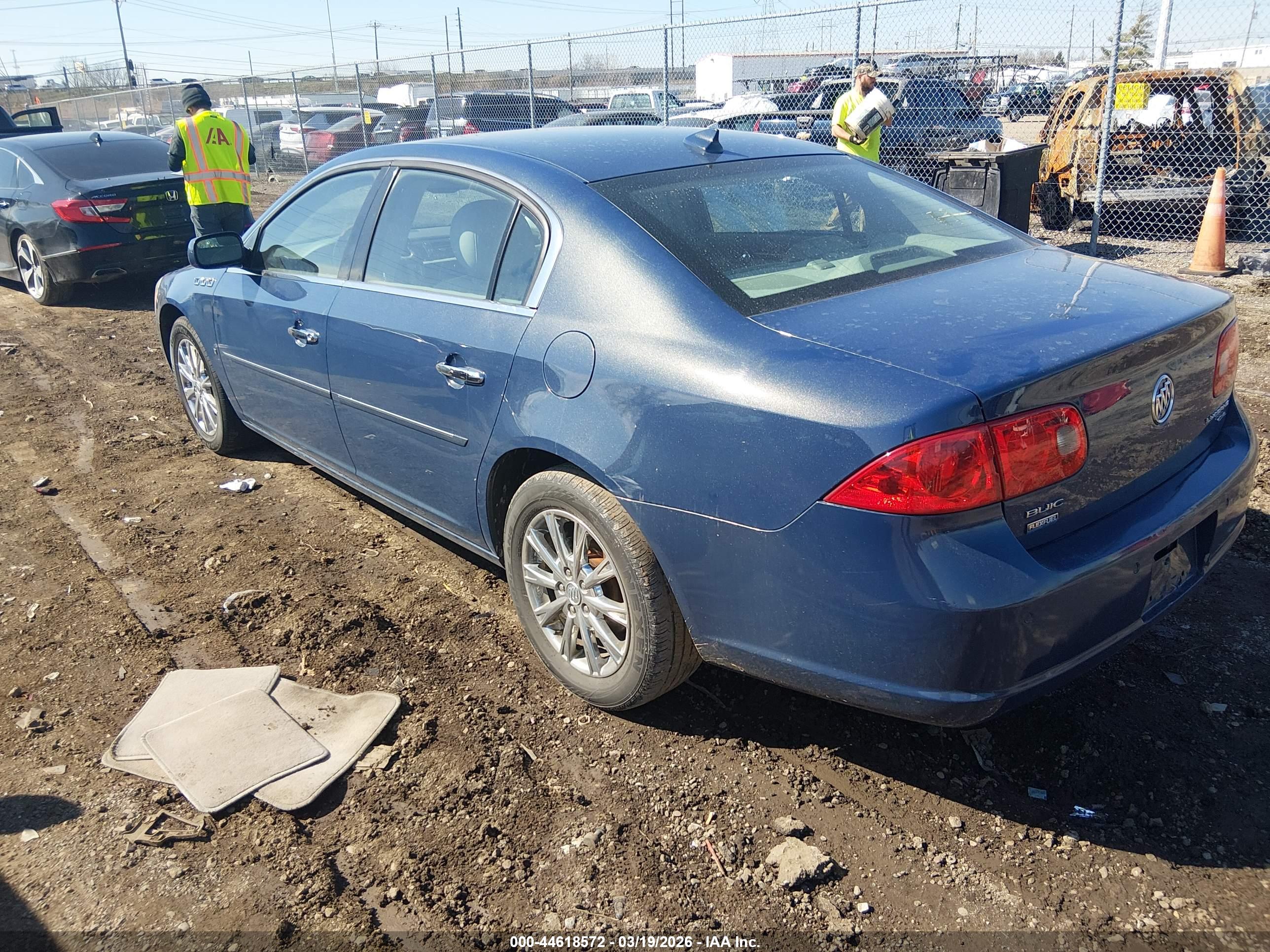 BUICK LUCERNE image 3