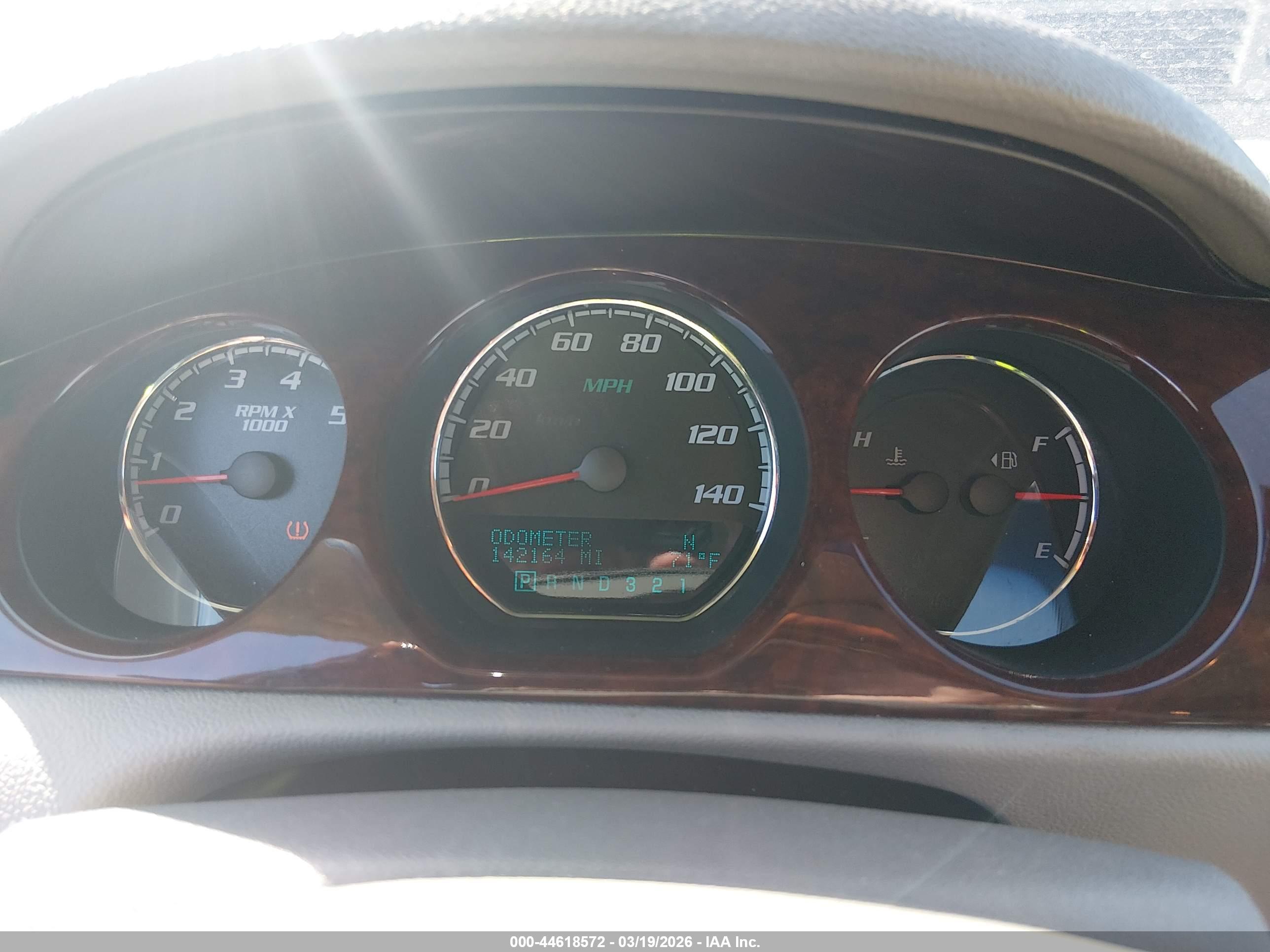 BUICK LUCERNE image 7
