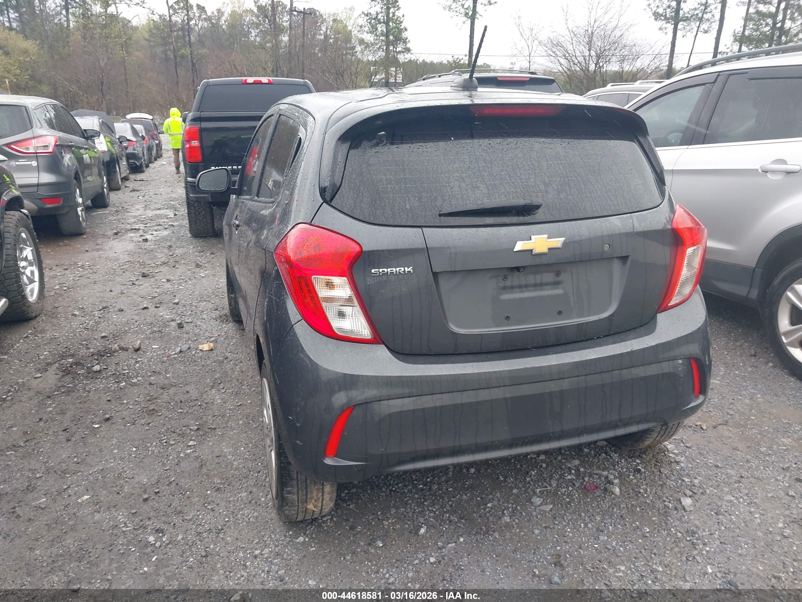 CHEVROLET SPARK image 3