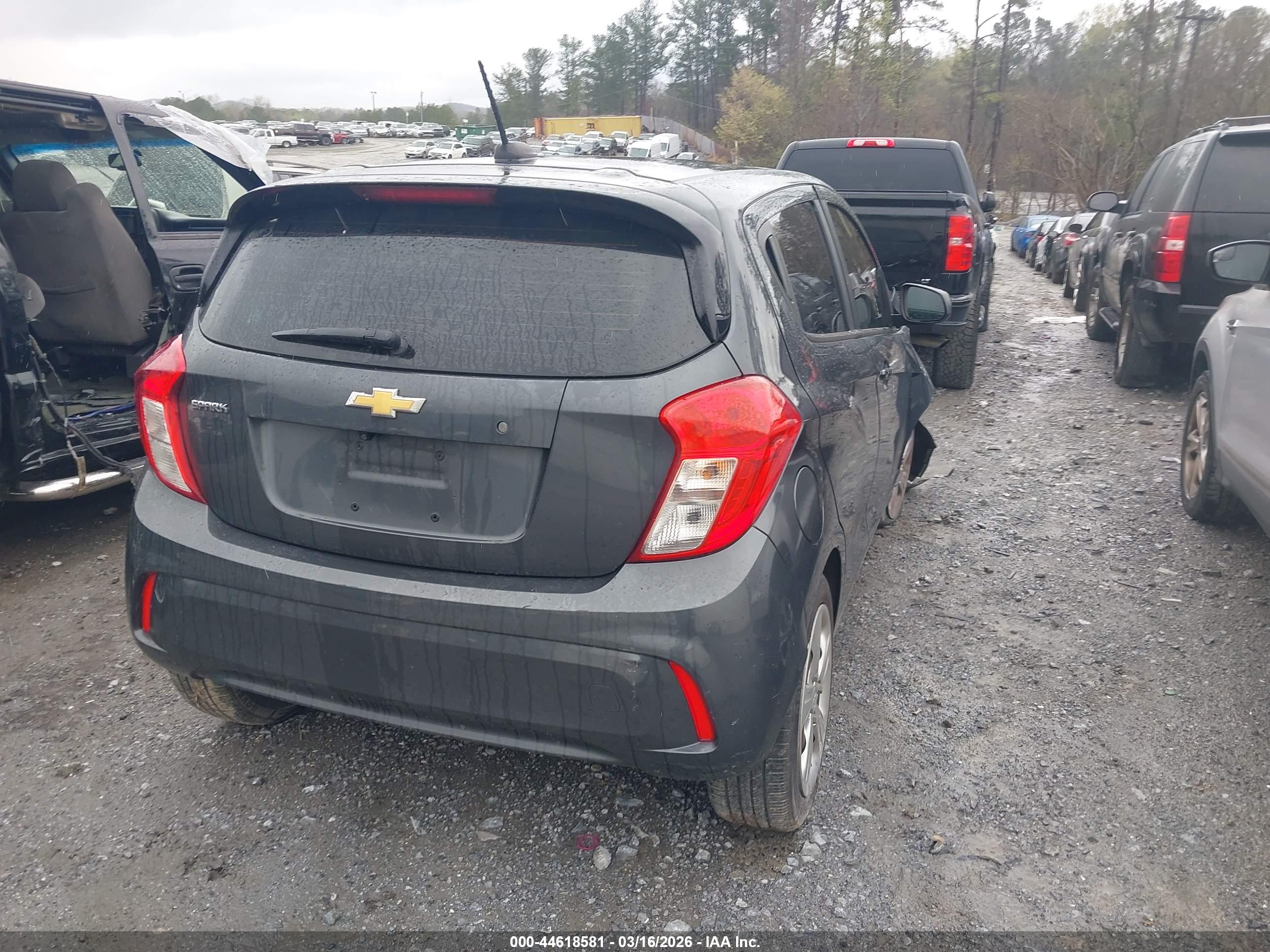 CHEVROLET SPARK image 4