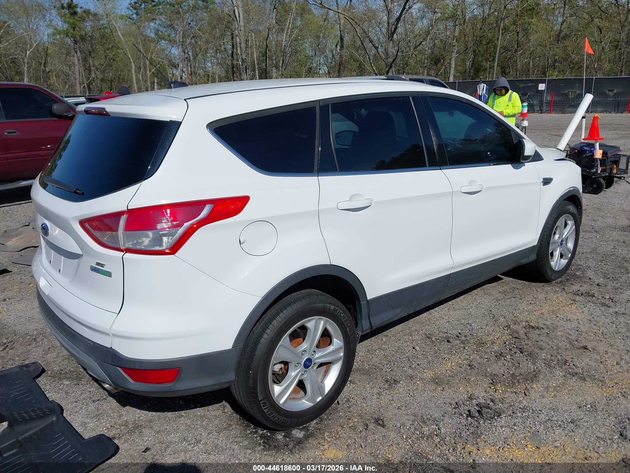 FORD ESCAPE image 4
