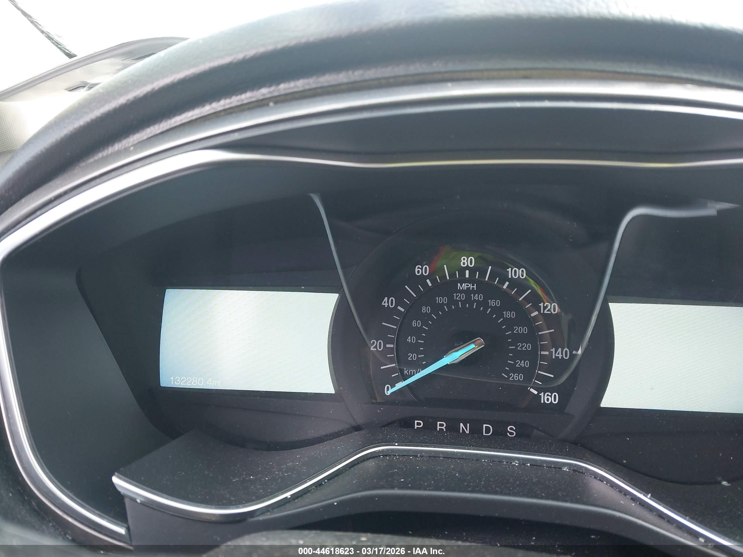 FORD FUSION image 7