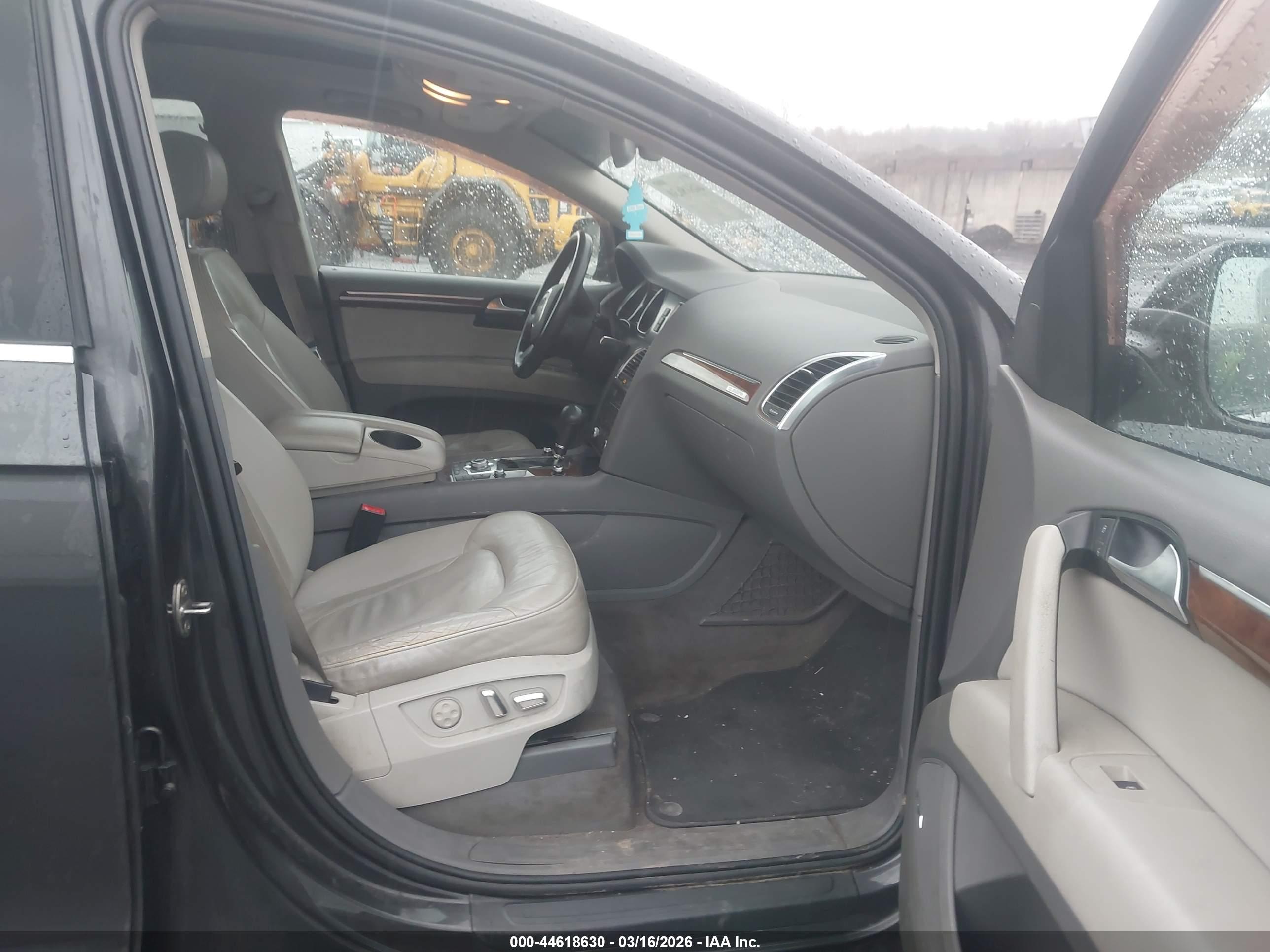 AUDI Q7 image 5