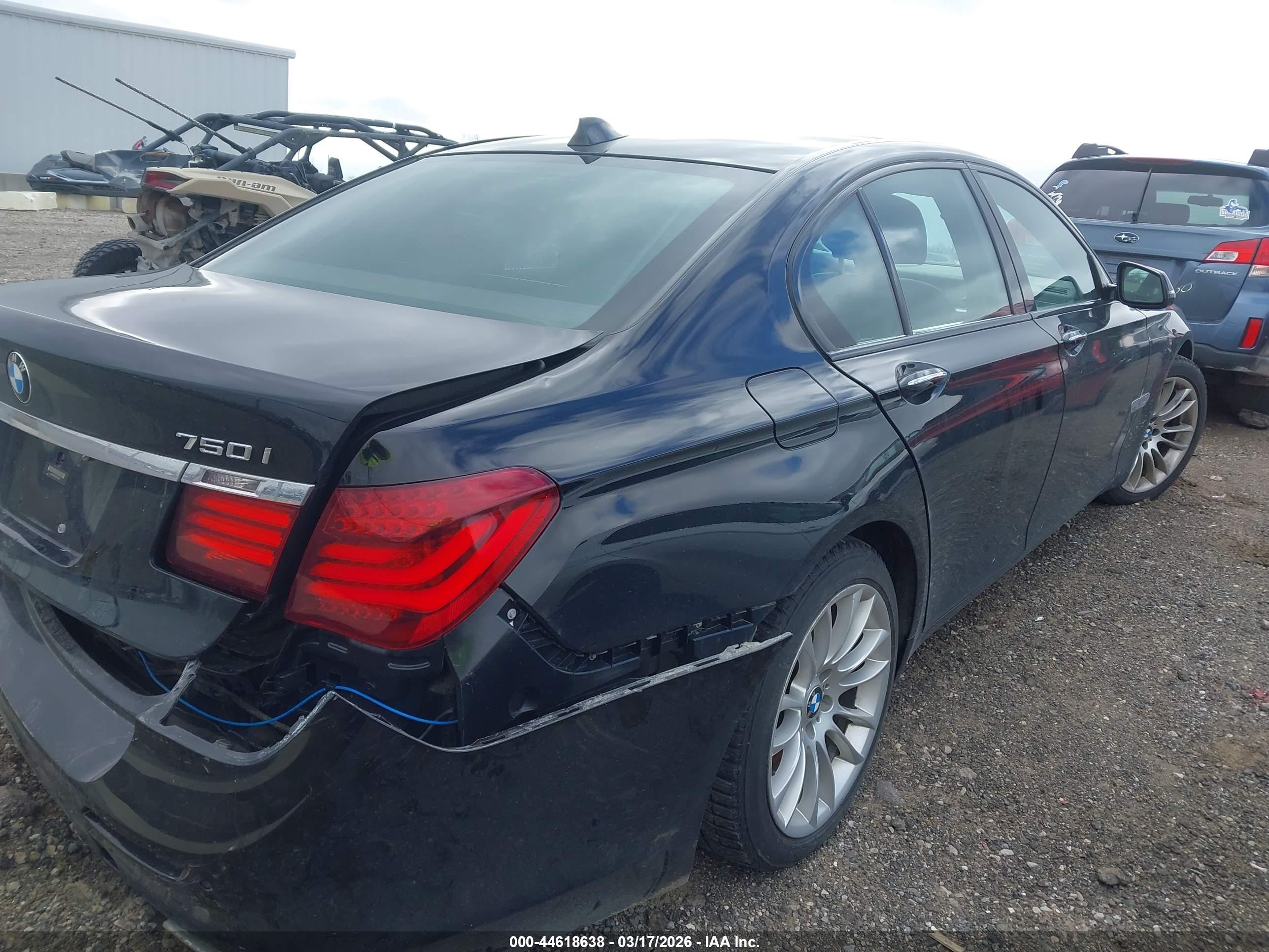 BMW 750I image 4