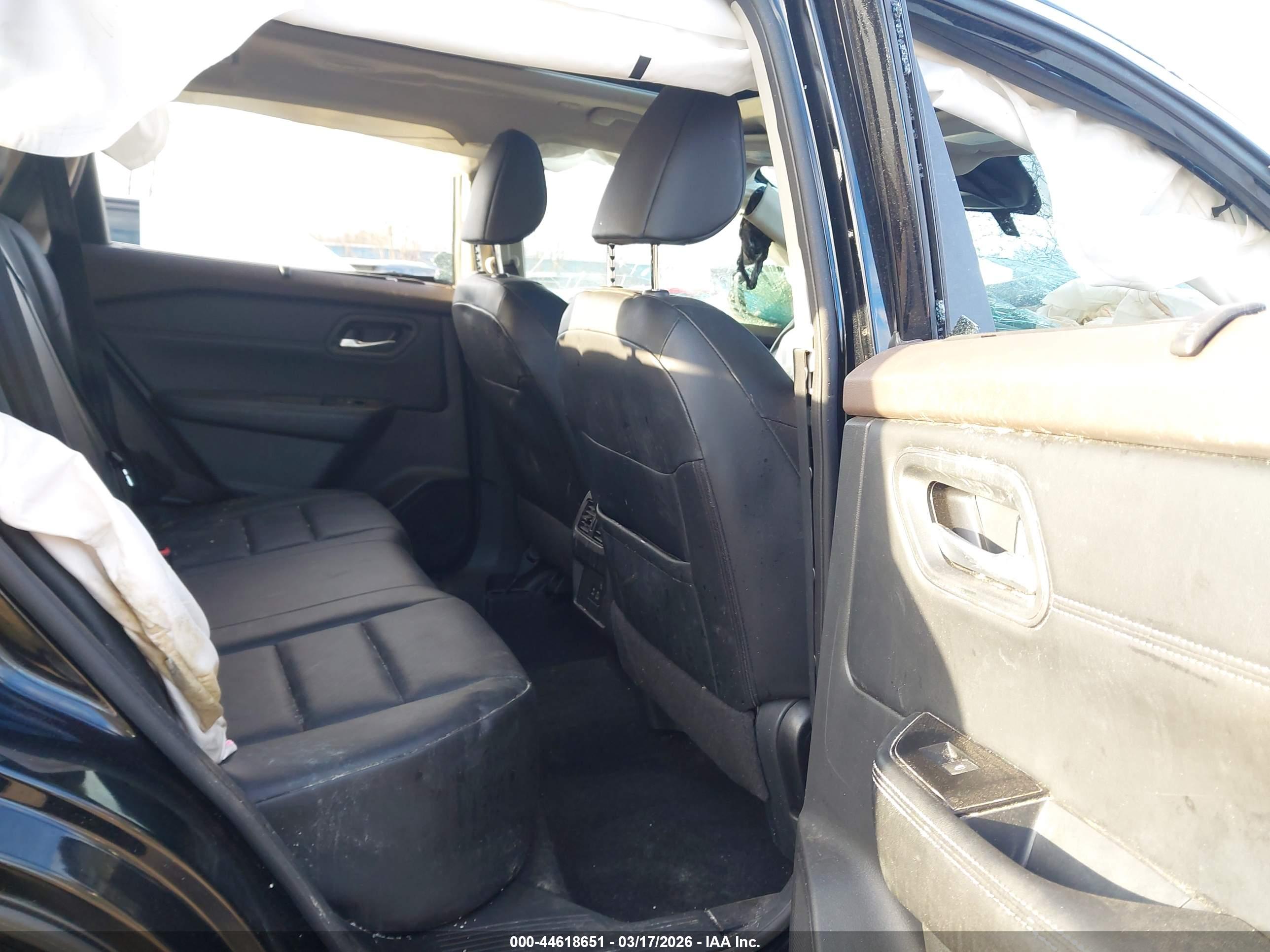 NISSAN ROGUE image 8