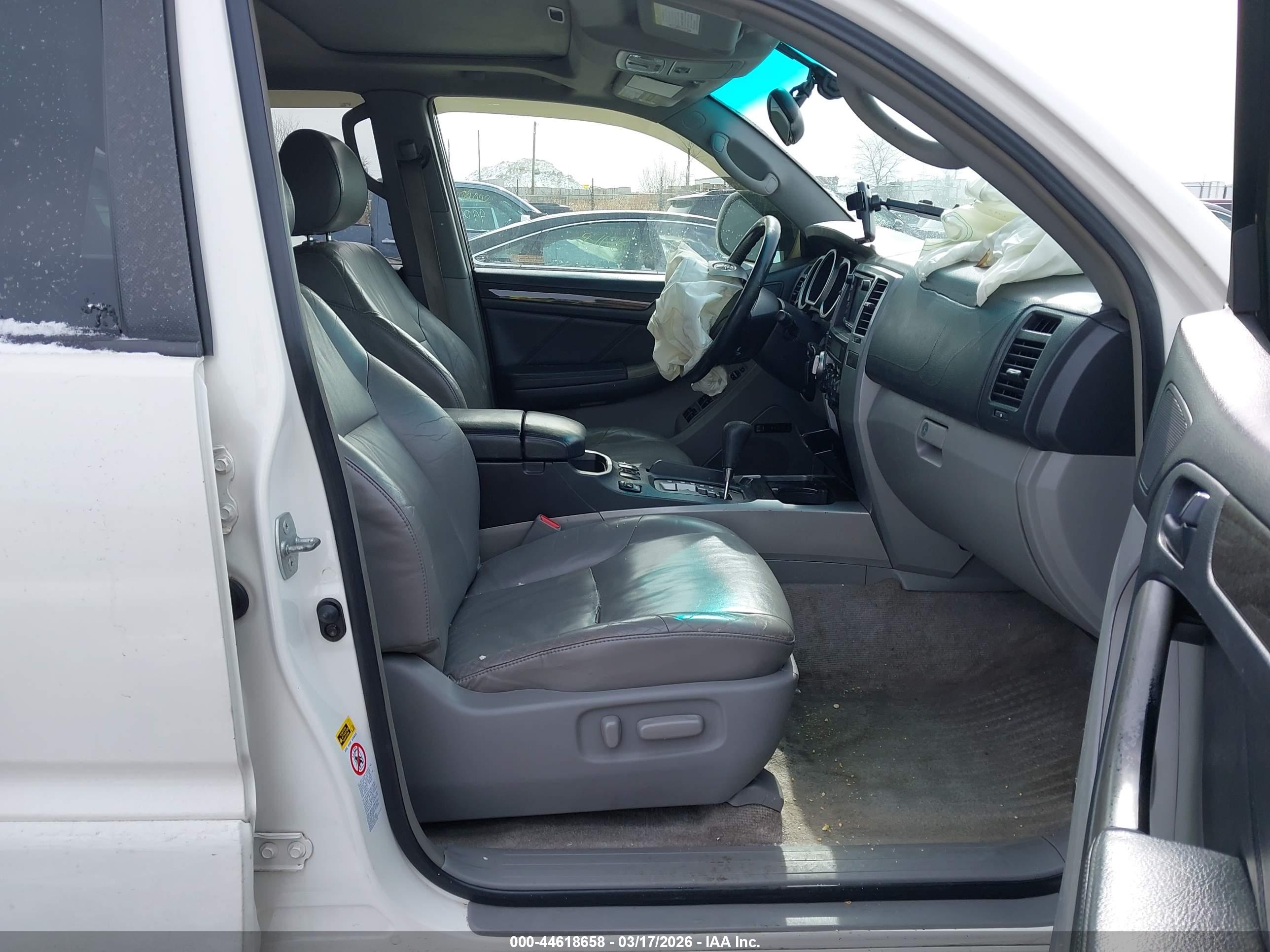 TOYOTA 4RUNNER image 5