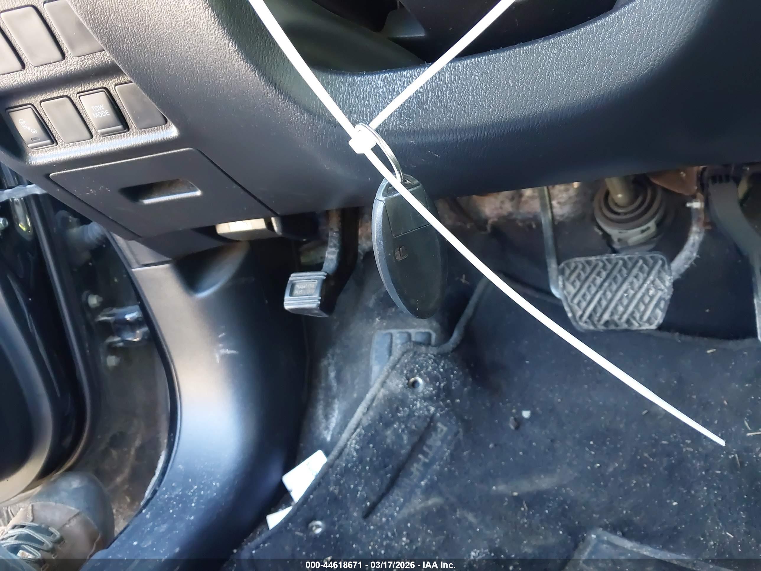 NISSAN PATHFINDER image 11