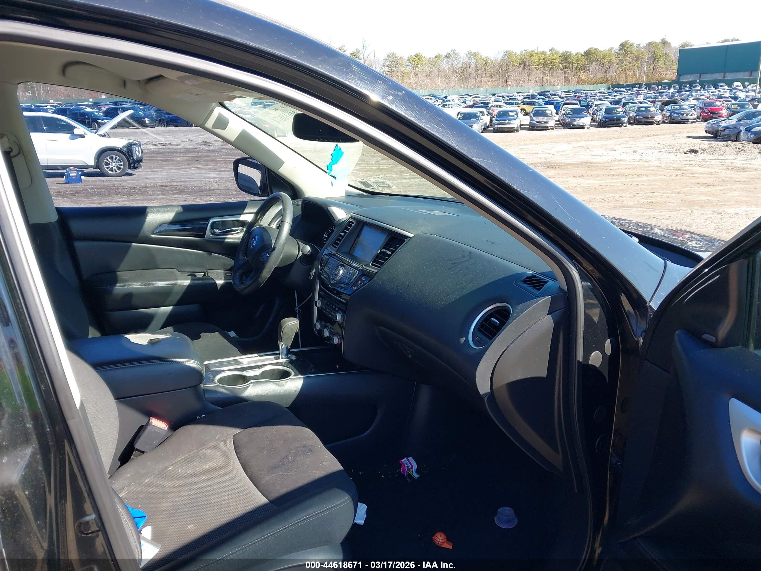 NISSAN PATHFINDER image 5