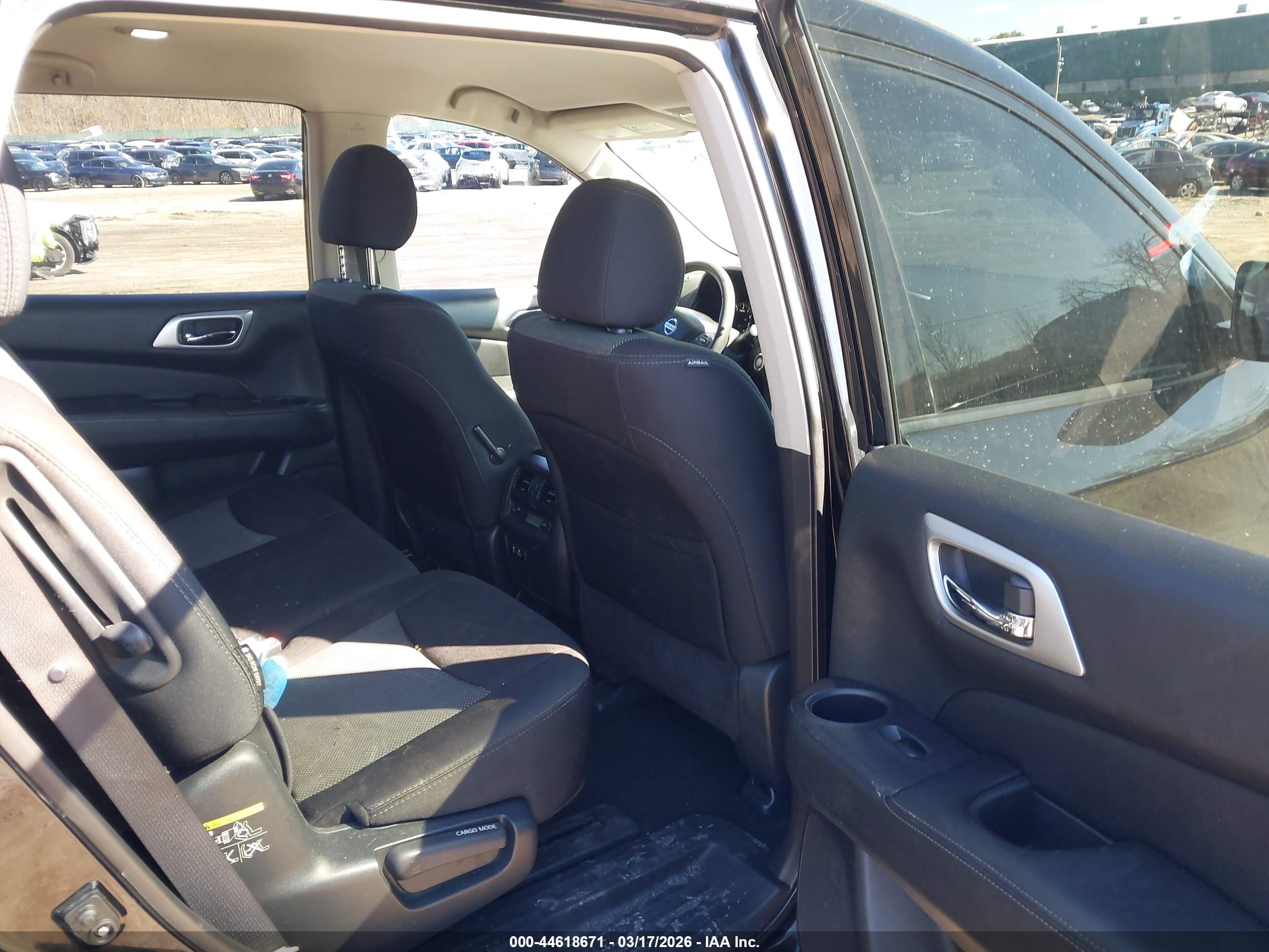 NISSAN PATHFINDER image 8