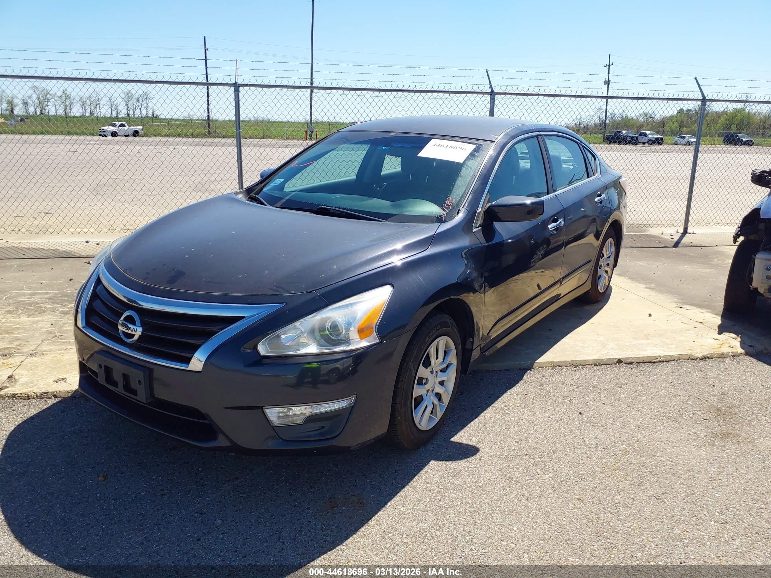 NISSAN ALTIMA image 2