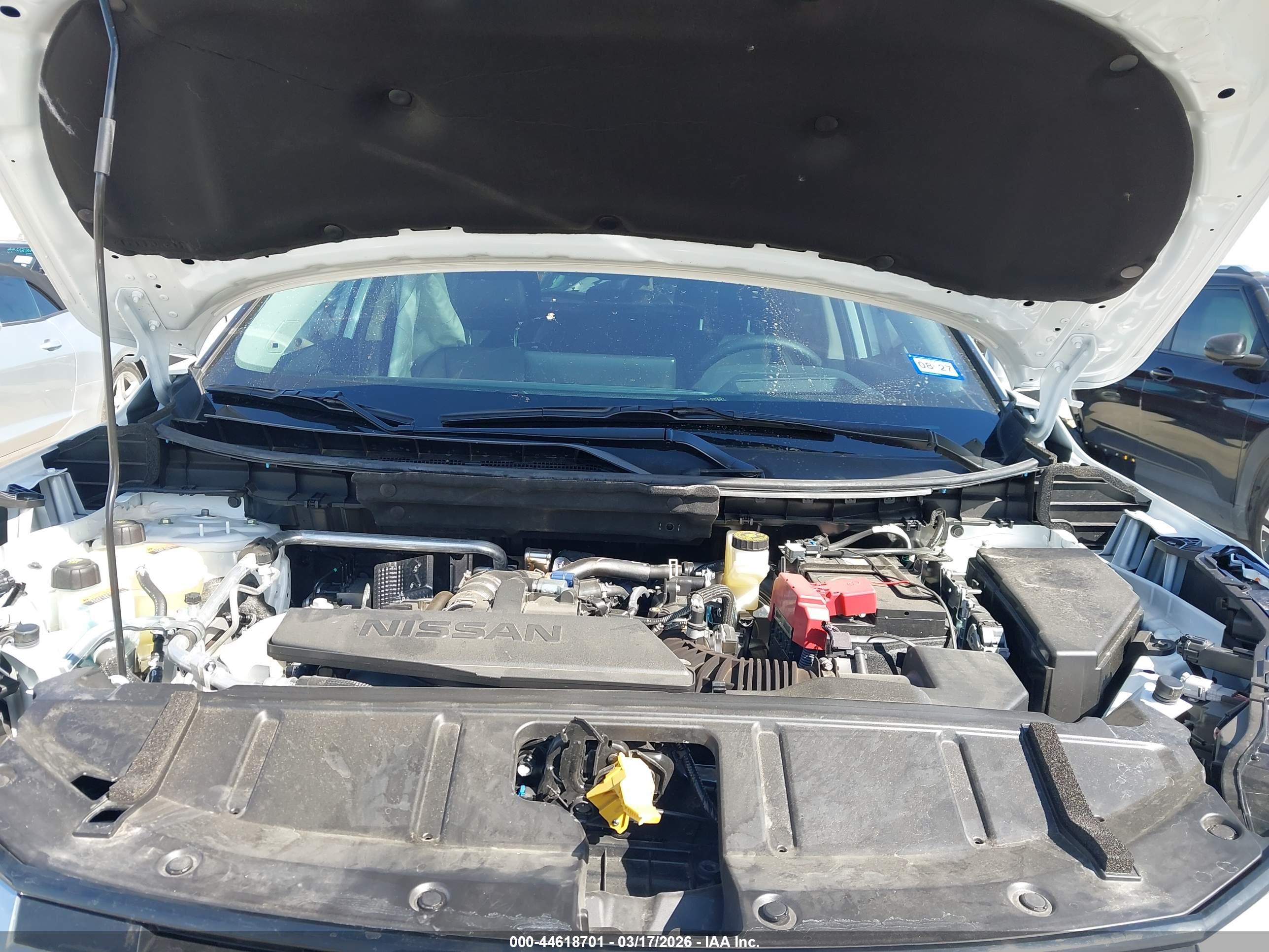 NISSAN ROGUE image 10