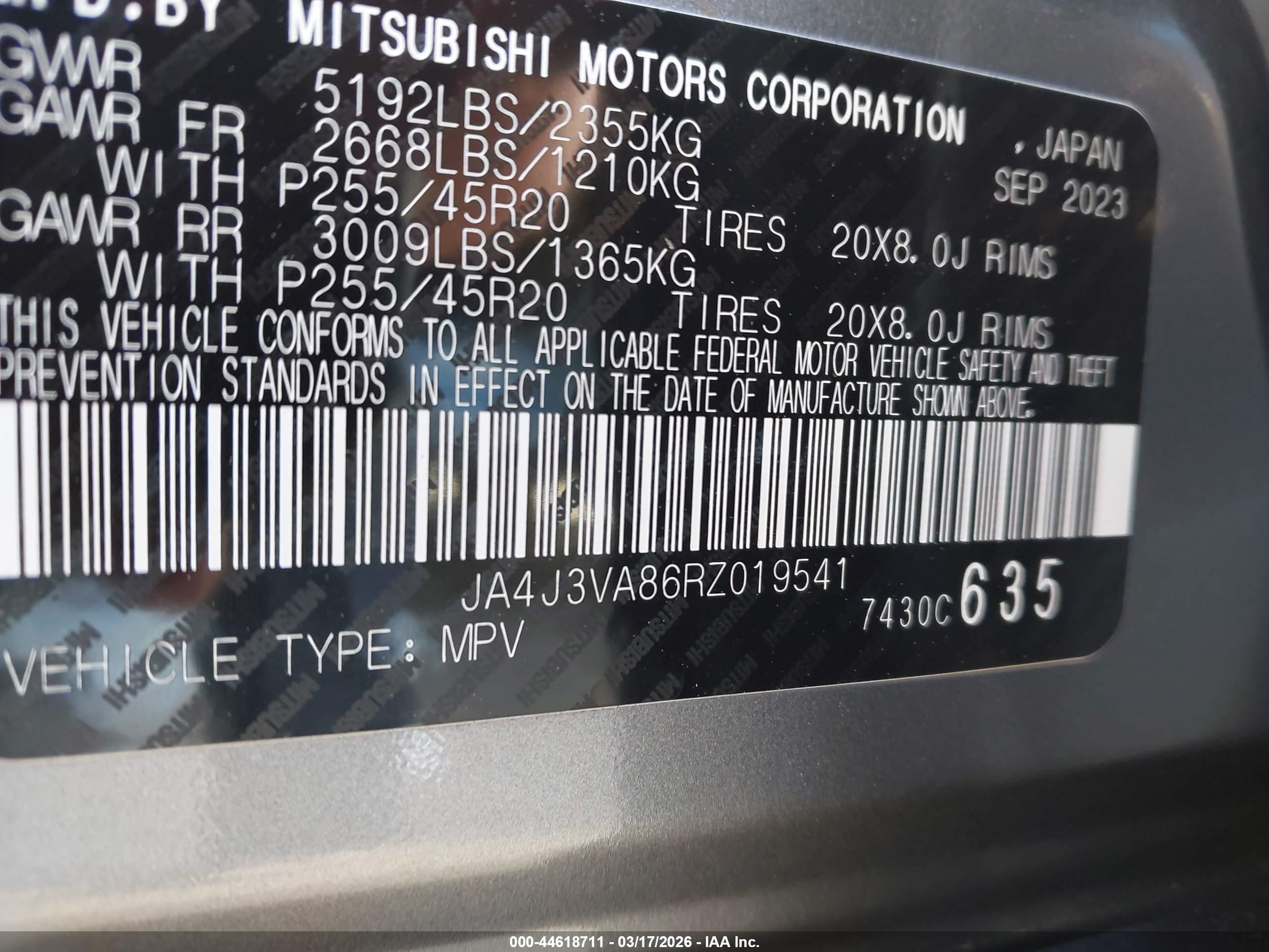 MITSUBISHI OUTLANDER image 9