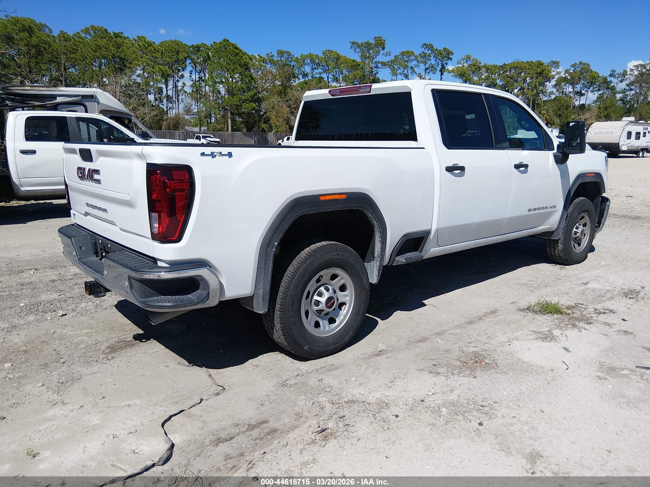 GMC SIERRA image 4