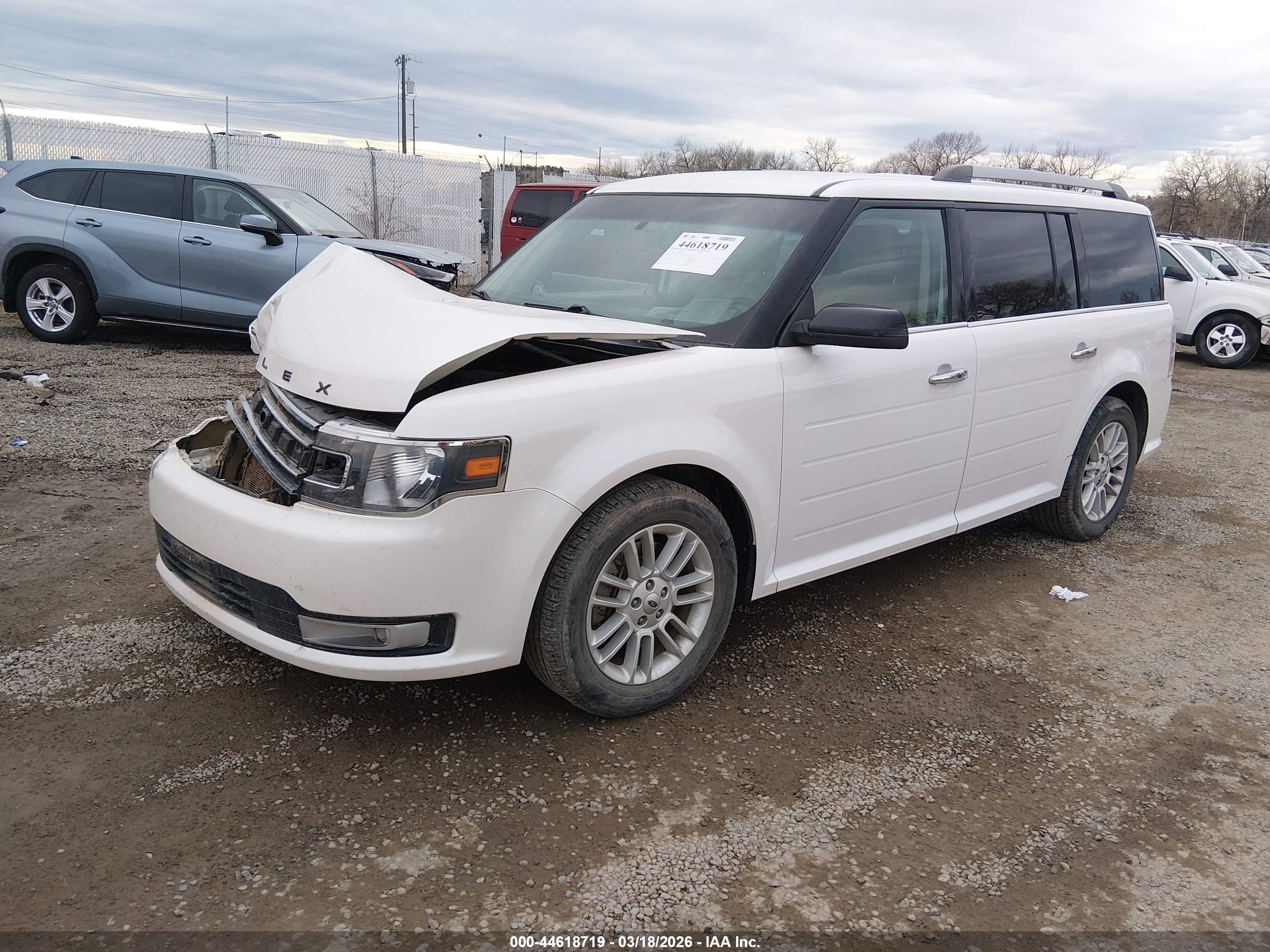FORD FLEX image 2