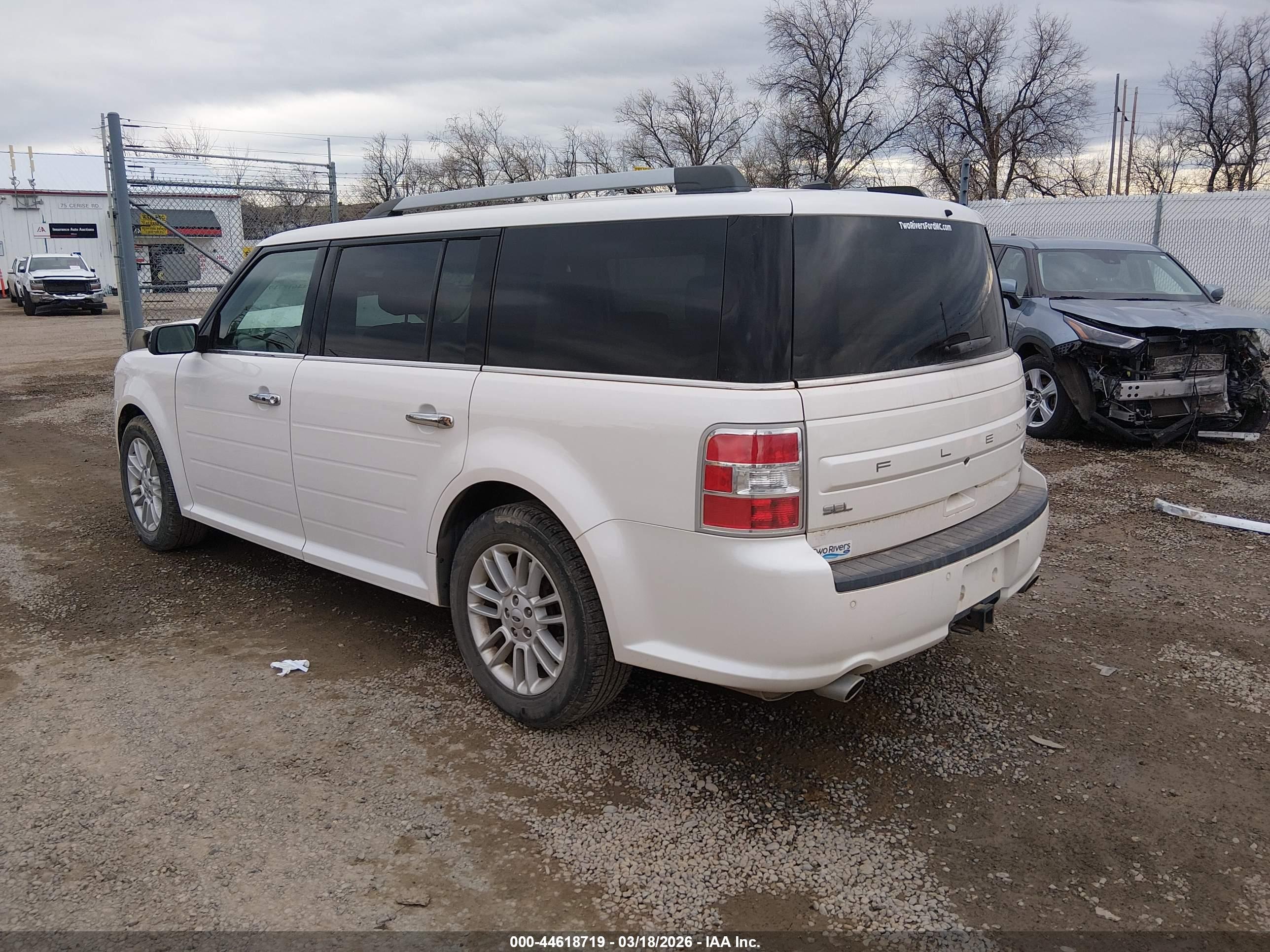 FORD FLEX image 3