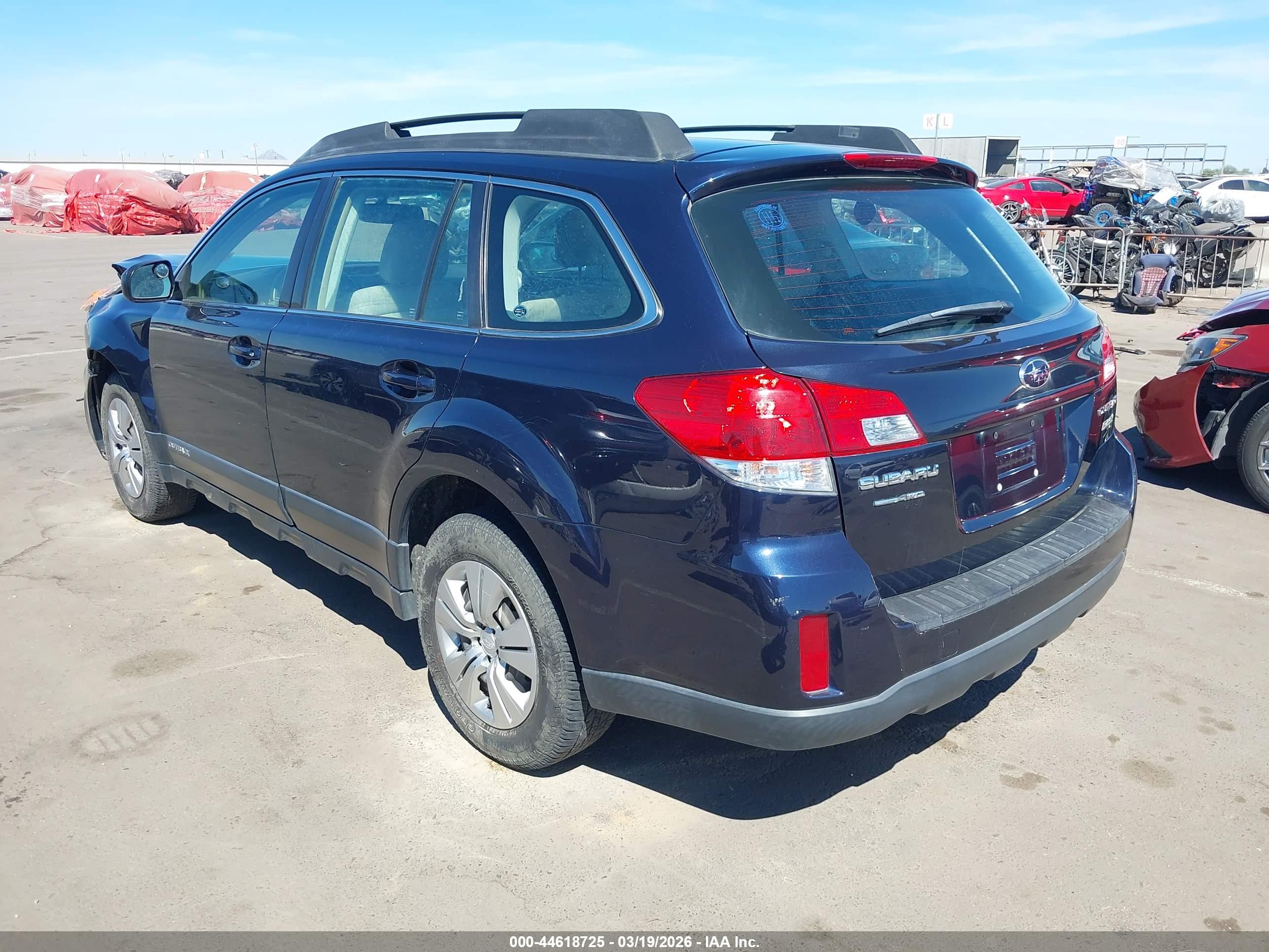 SUBARU OUTBACK image 3