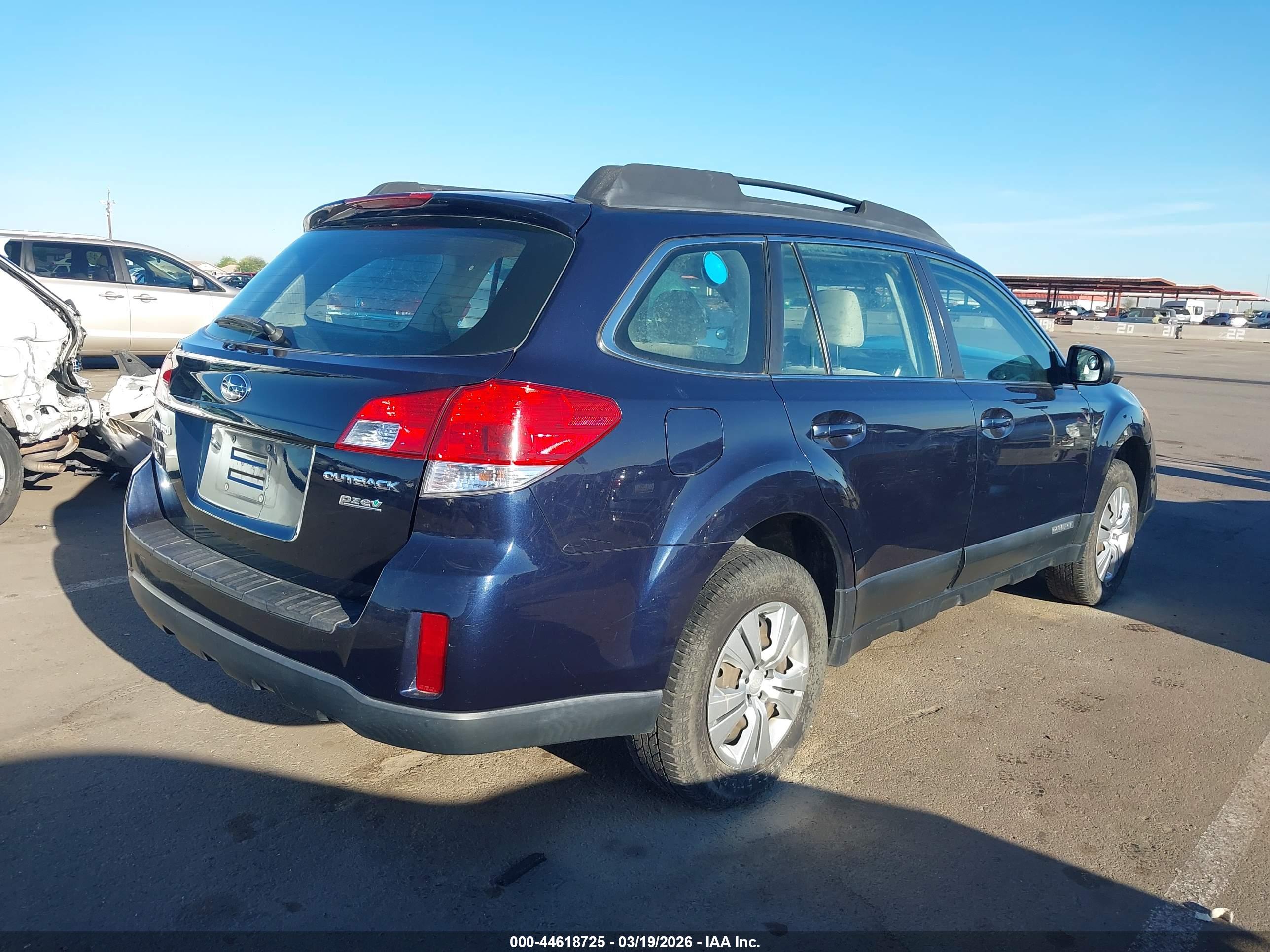 SUBARU OUTBACK image 4