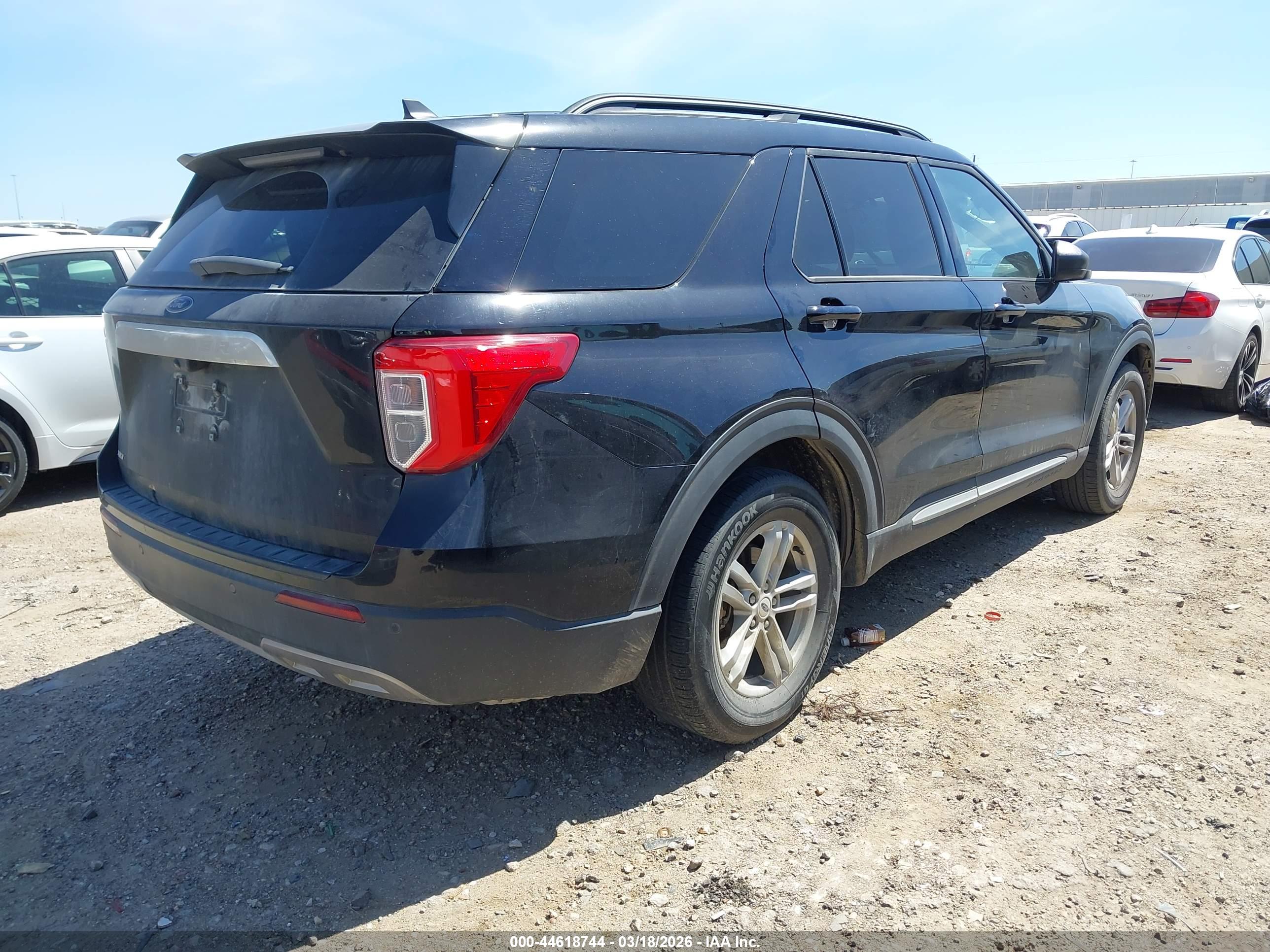 FORD EXPLORER image 4