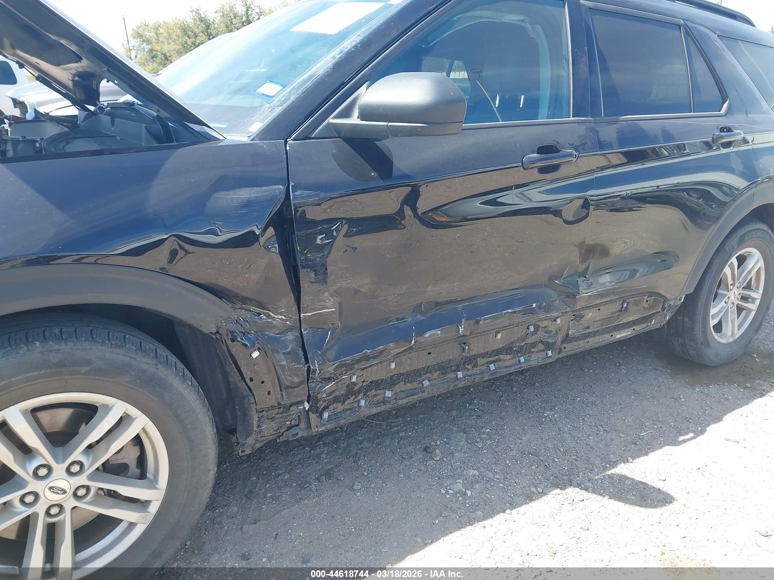 FORD EXPLORER image 6