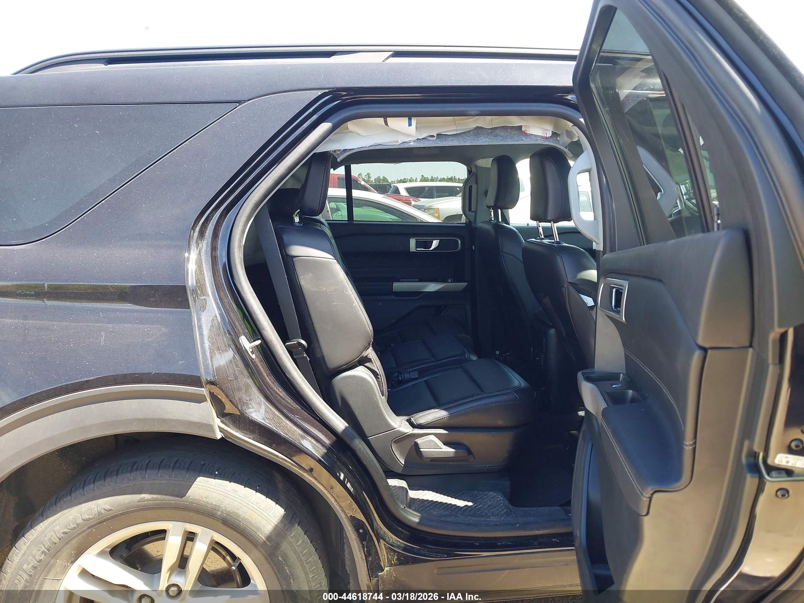 FORD EXPLORER image 8
