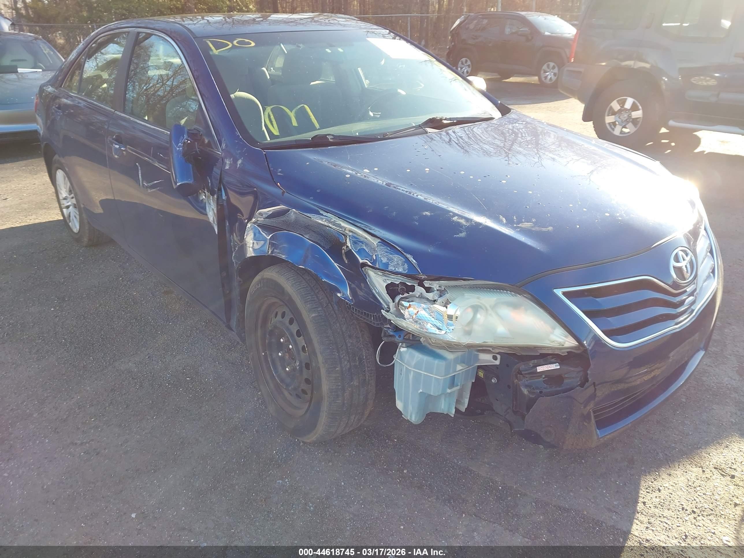 TOYOTA CAMRY image 6