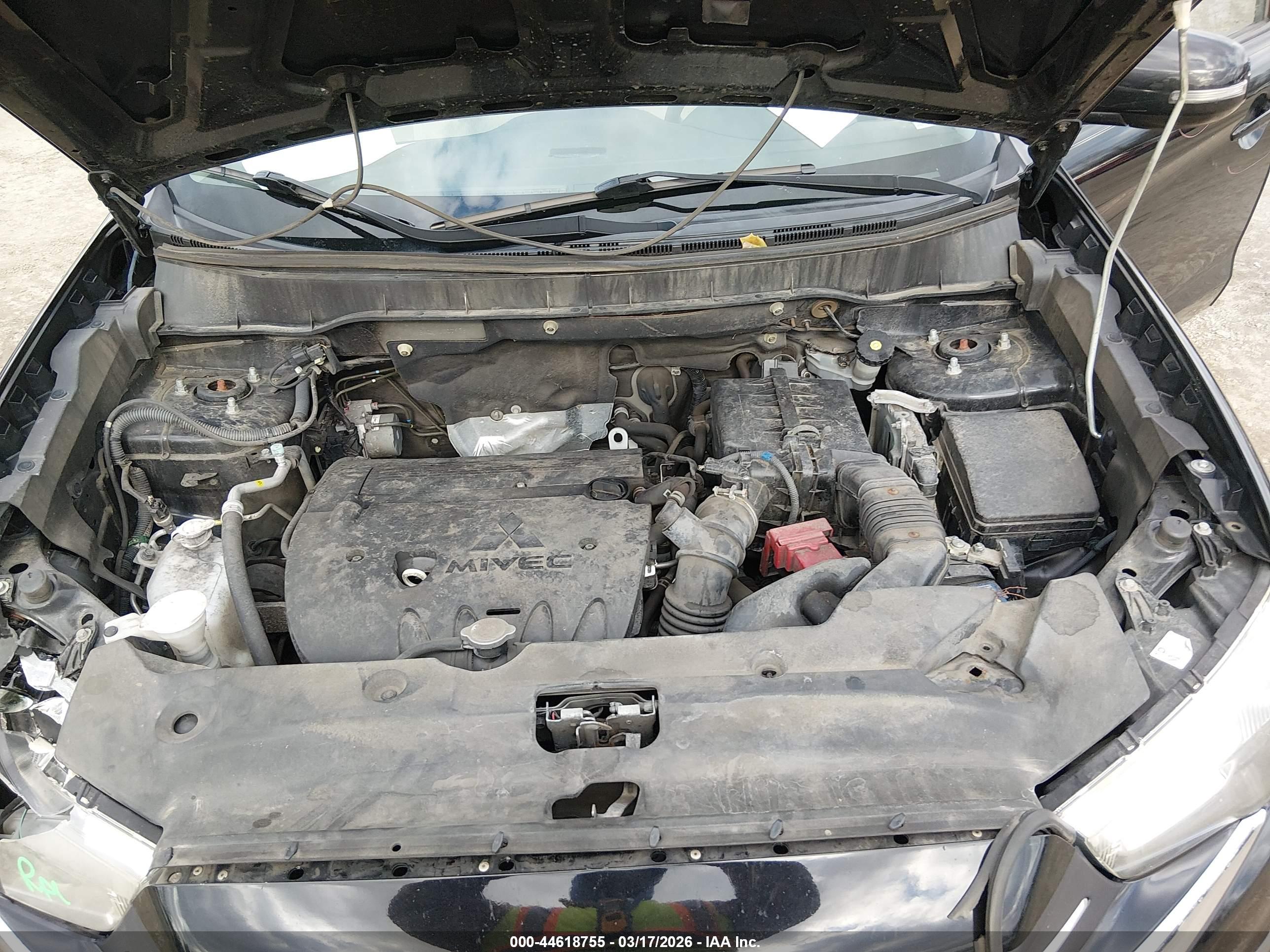 MITSUBISHI OUTLANDER image 10