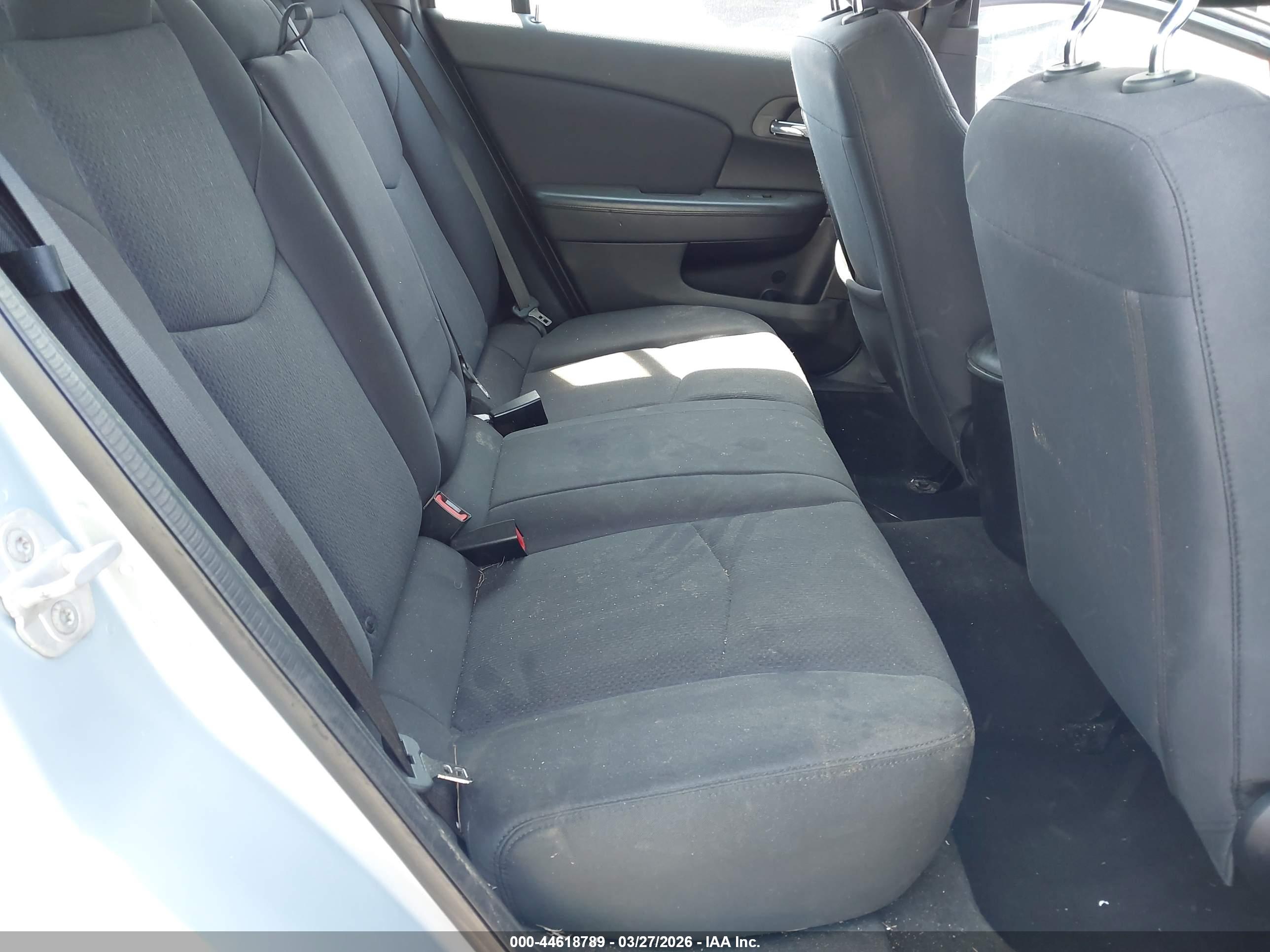 CHRYSLER 200 image 8