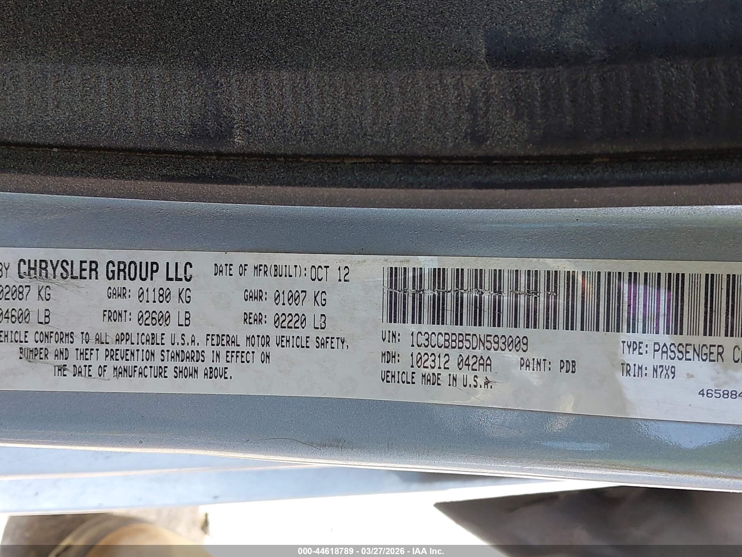 CHRYSLER 200 image 9