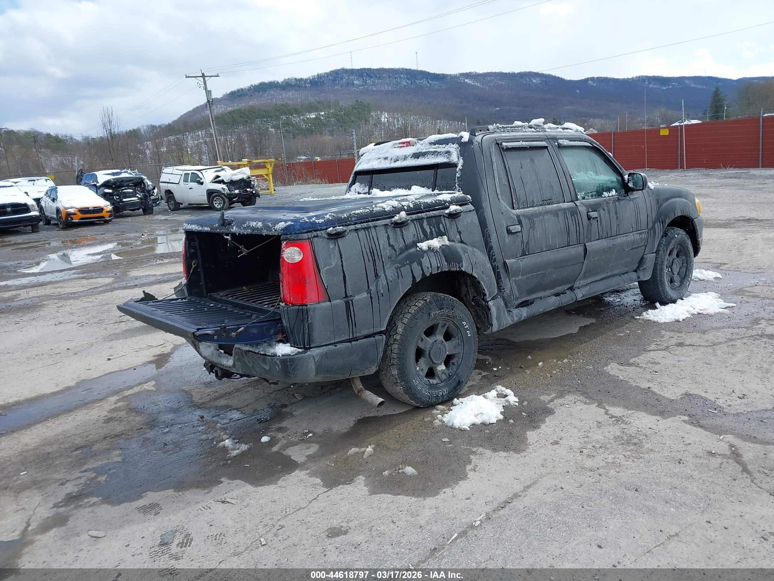 FORD EXPLORER image 4