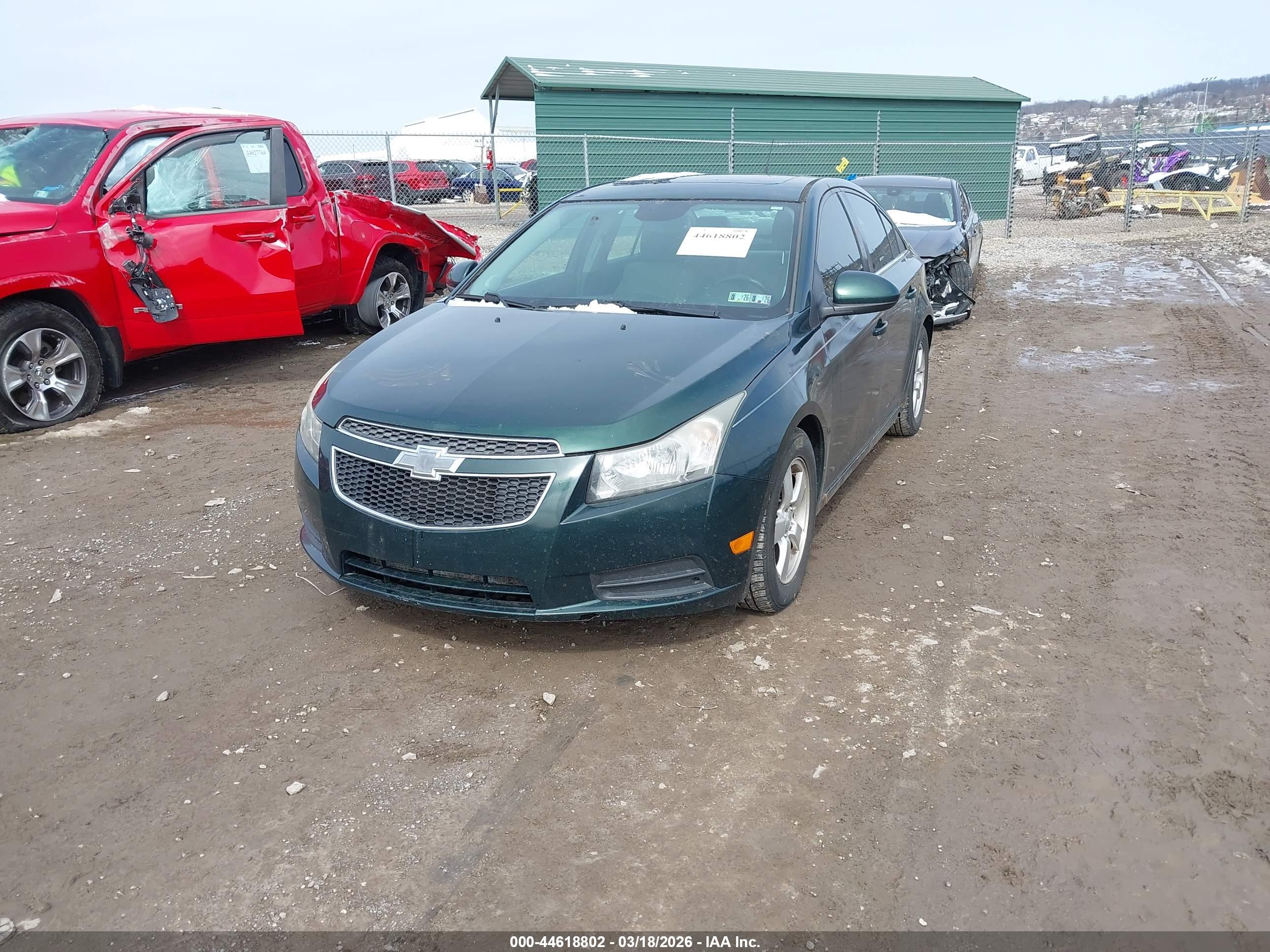 CHEVROLET CRUZE image 2