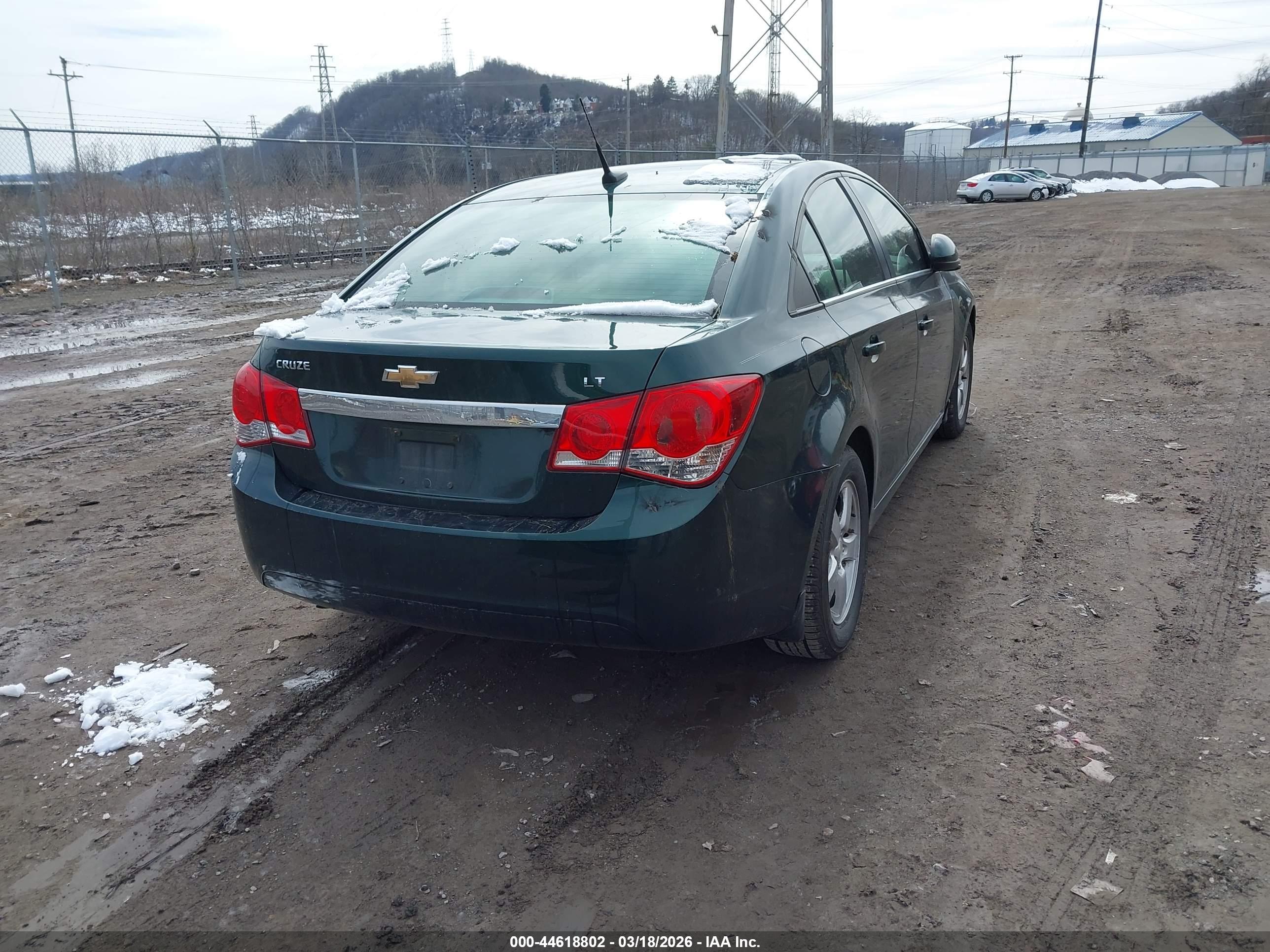 CHEVROLET CRUZE image 4