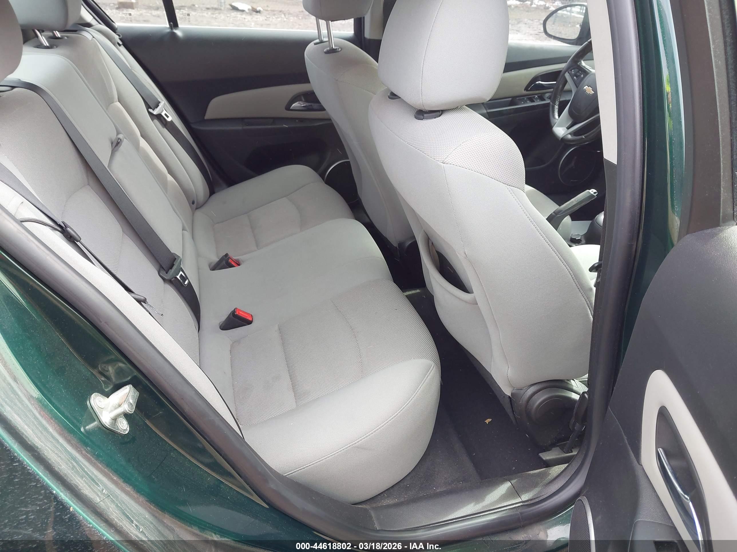 CHEVROLET CRUZE image 8