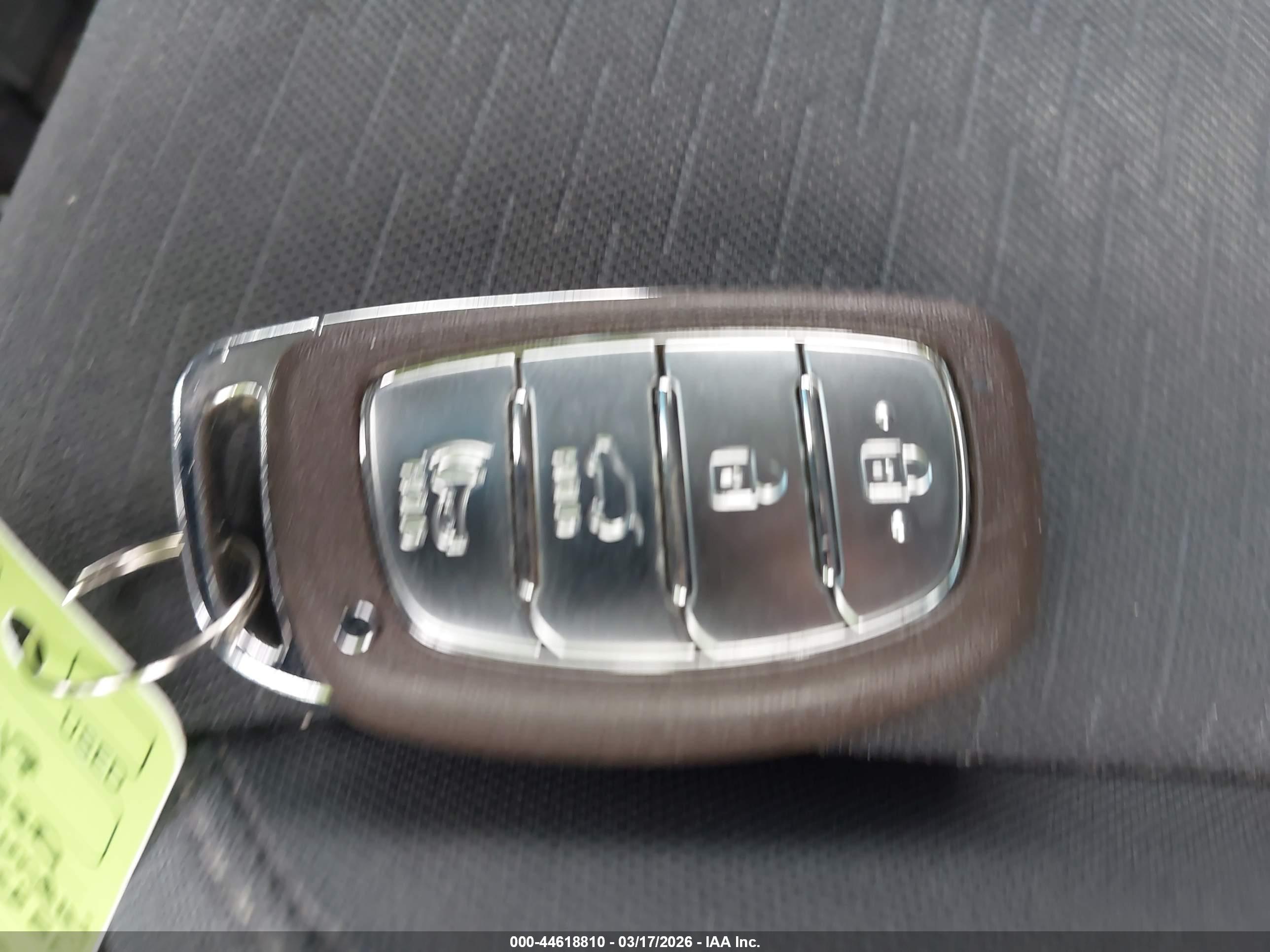 HYUNDAI TUCSON image 11