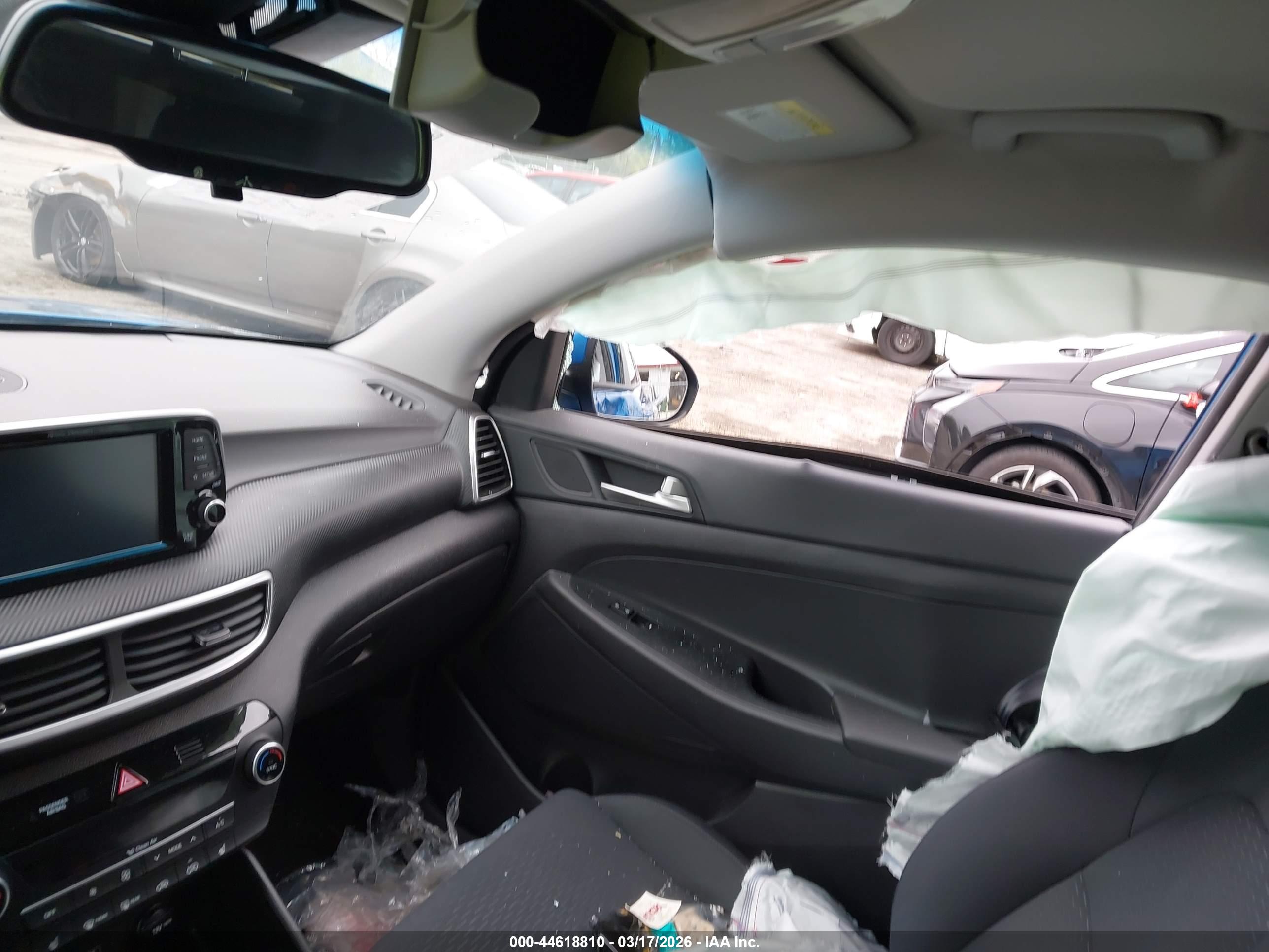 HYUNDAI TUCSON image 5